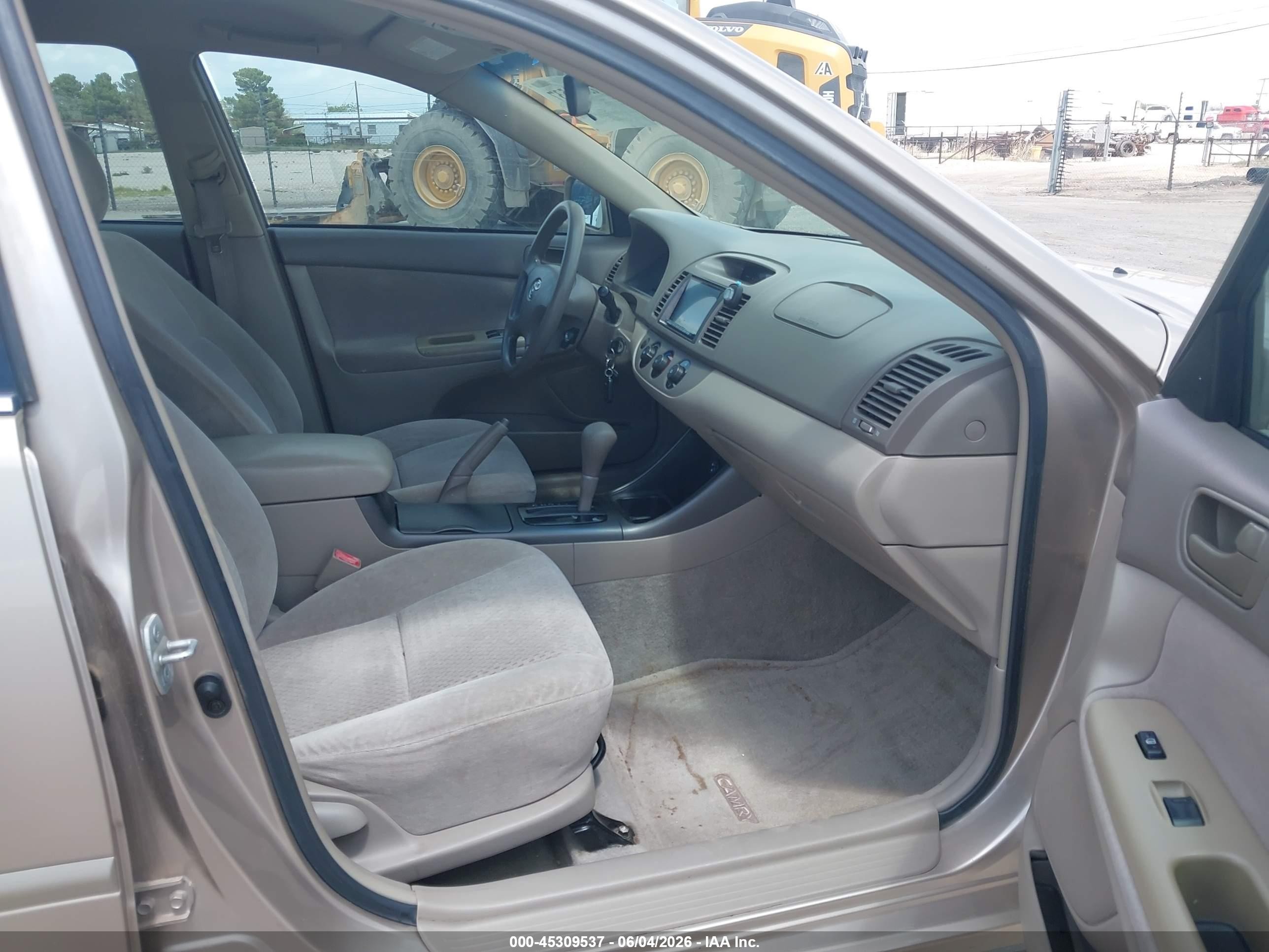 2002 Toyota Camry Le Brown vin: 4T1BE32K62U046983