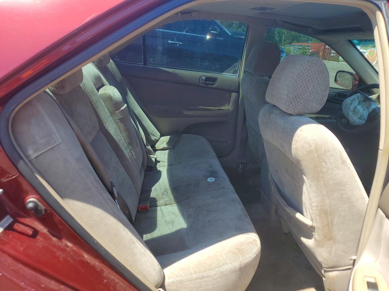 2002 Toyota Camry Le Burgundy vin: 4T1BE32K62U050452