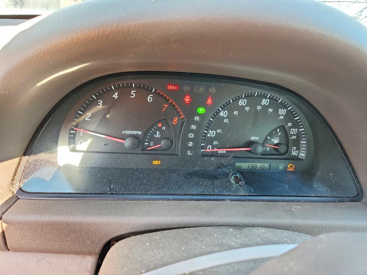 2002 Toyota Camry Le White vin: 4T1BE32K62U050497