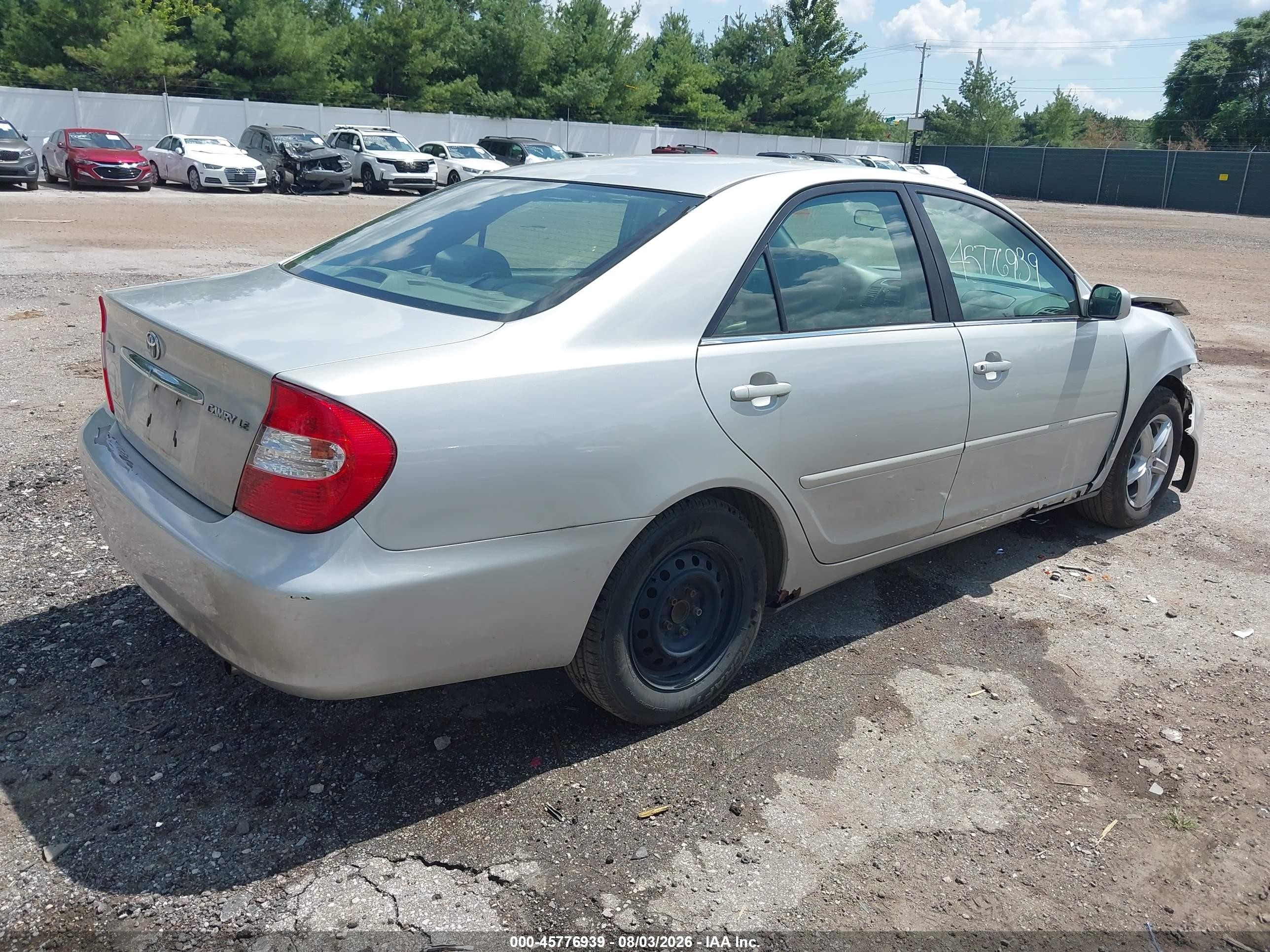 2002 Toyota Camry Le Silver vin: 4T1BE32K62U071673