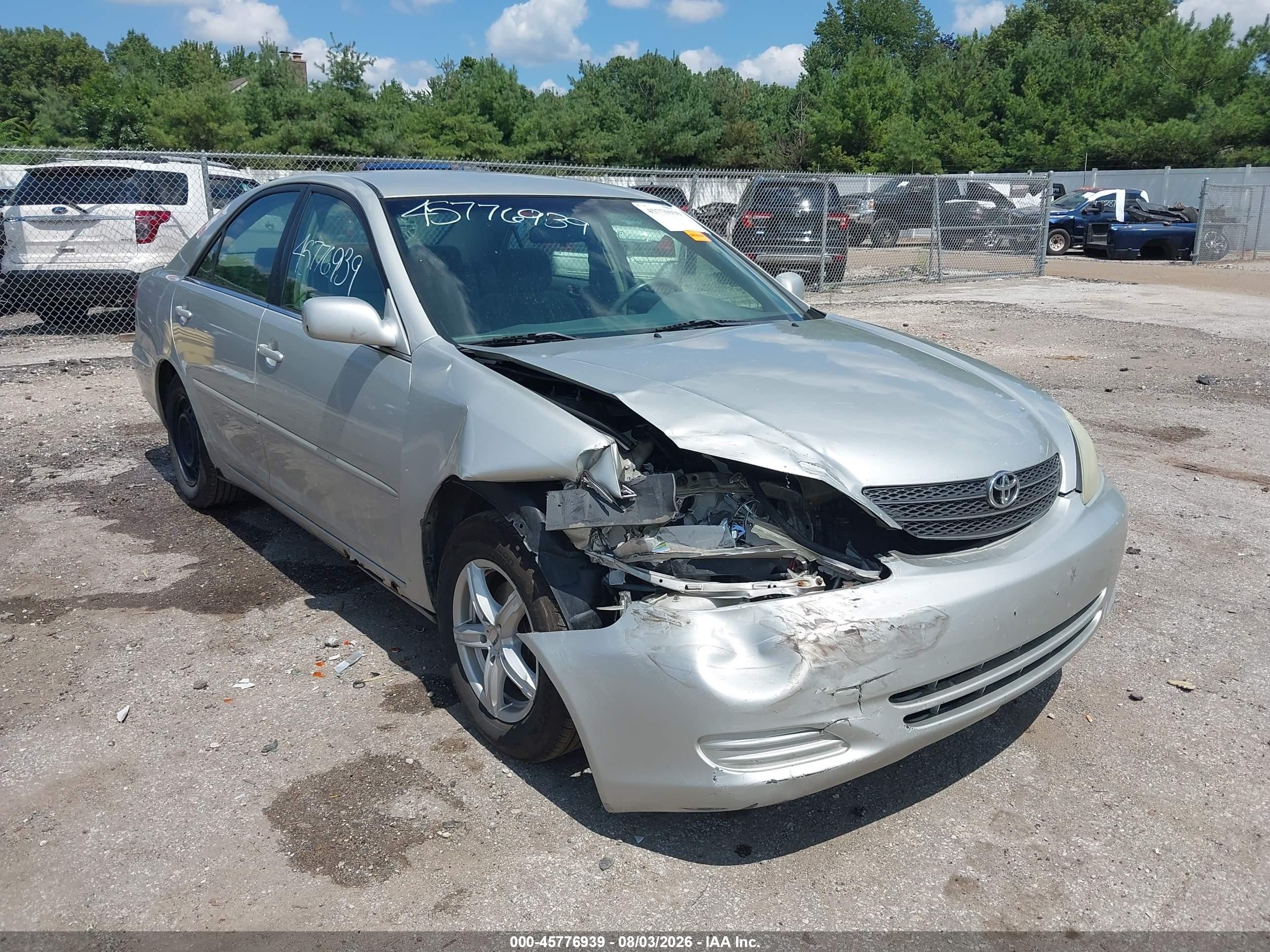 2002 Toyota Camry Le Silver vin: 4T1BE32K62U071673