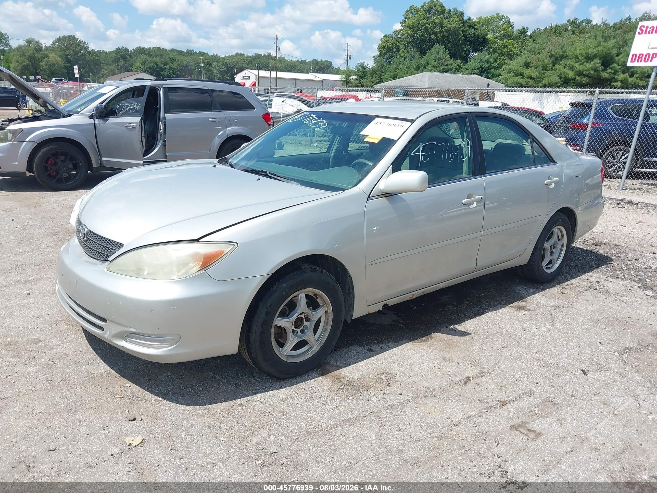 2002 Toyota Camry Le Silver vin: 4T1BE32K62U071673