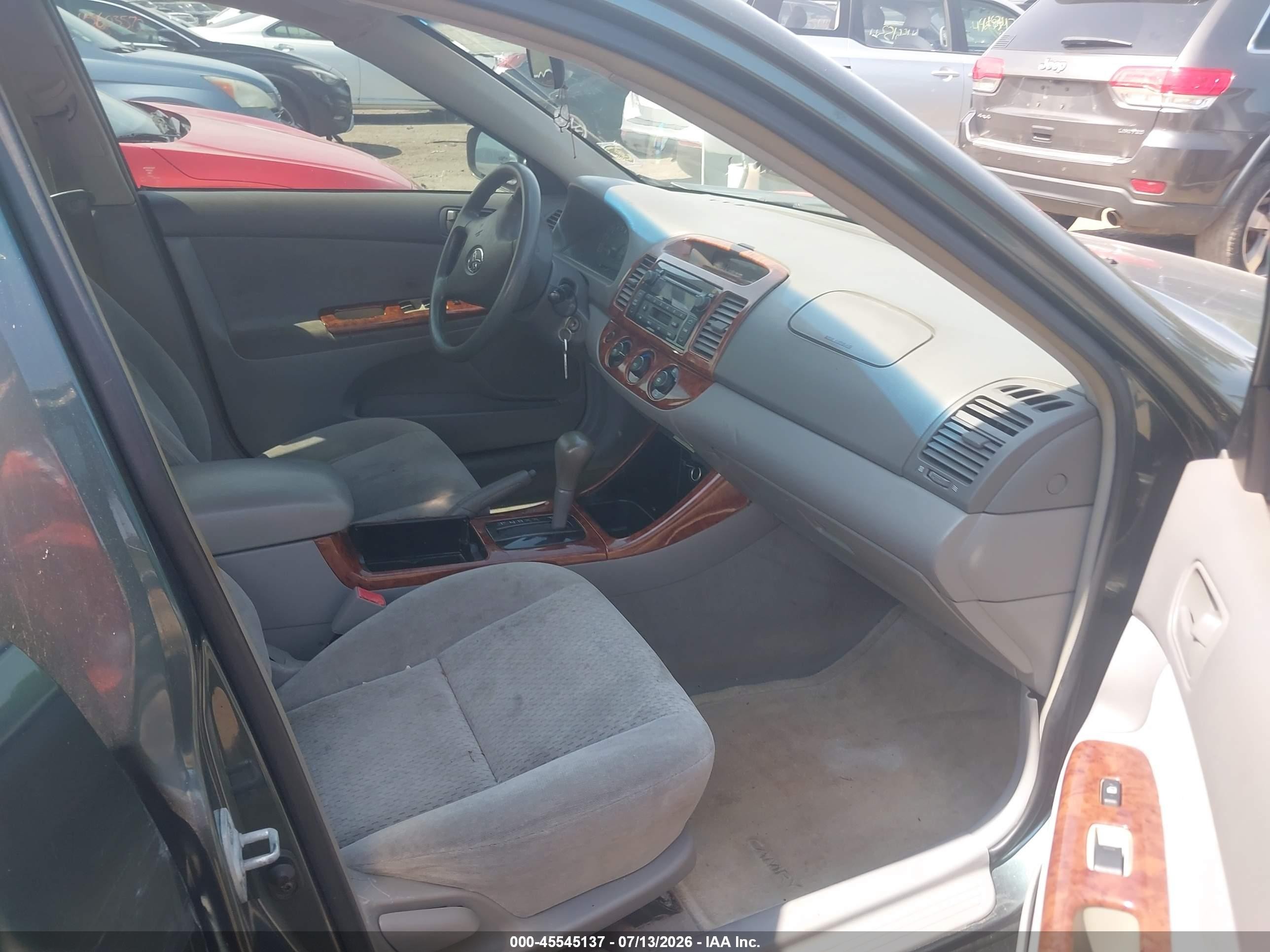 2002 Toyota Camry Le Green vin: 4T1BE32K62U504473
