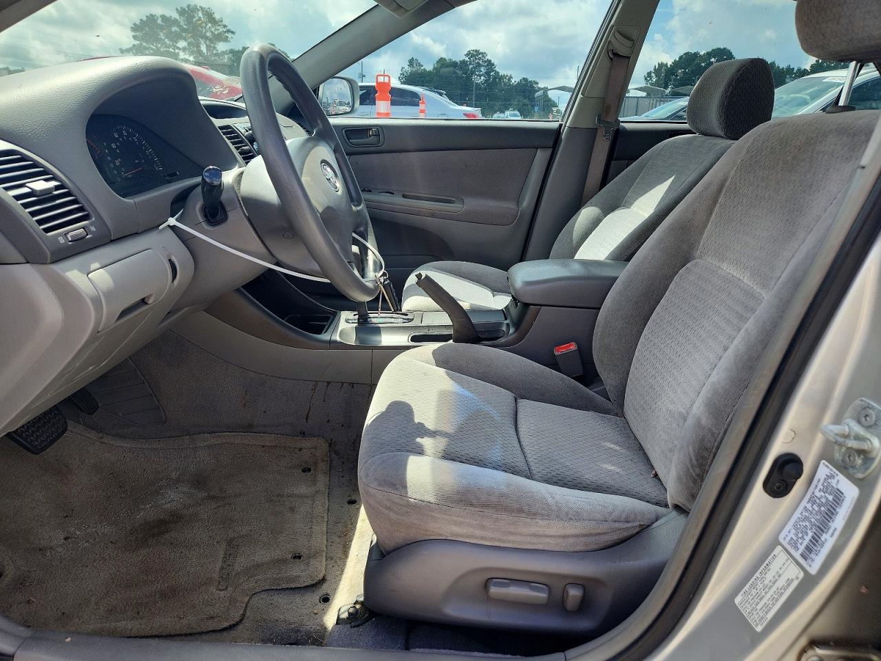 2002 Toyota Camry Le Silver vin: 4T1BE32K62U533858