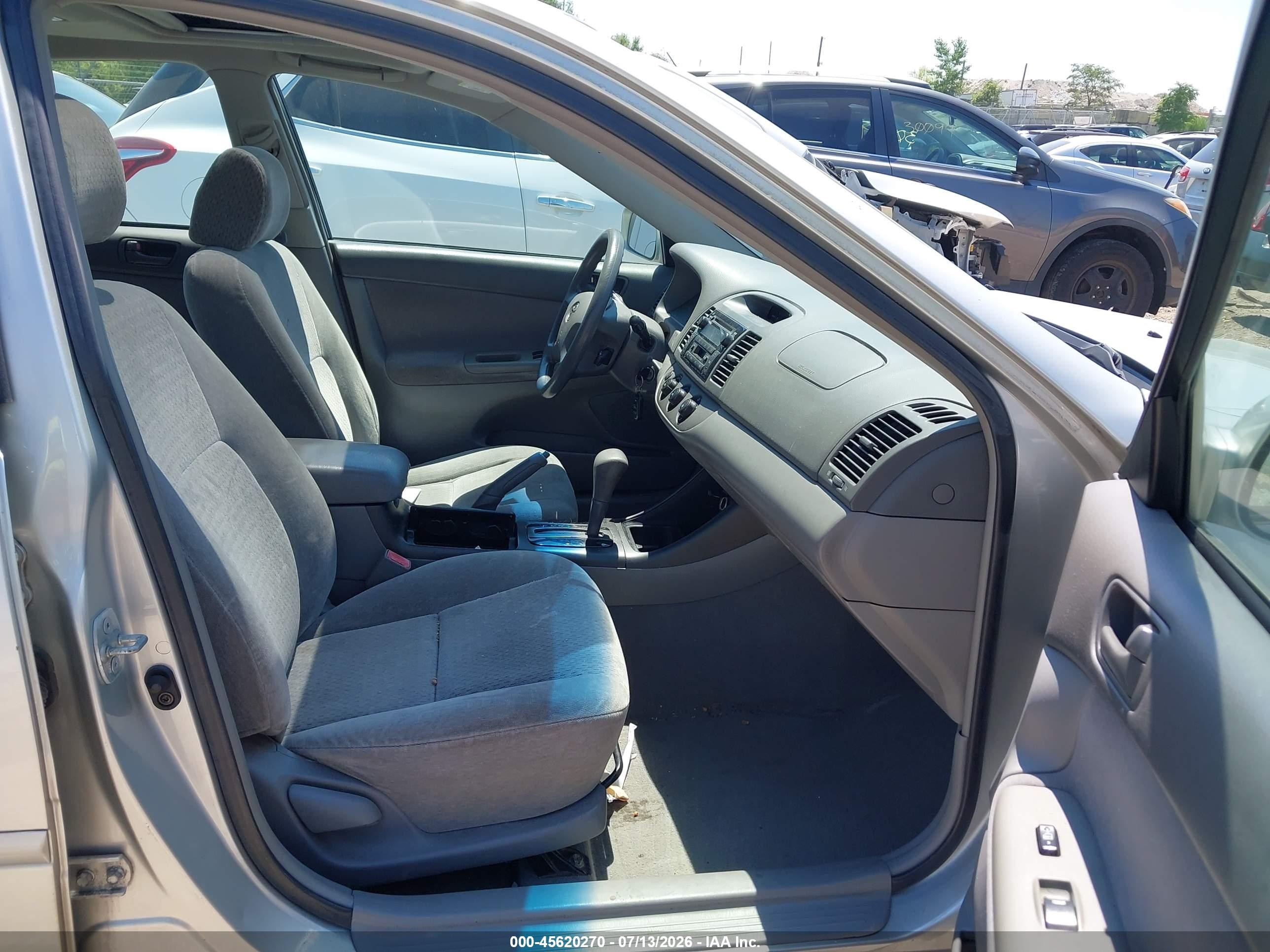 2002 Toyota Camry Le Silver vin: 4T1BE32K62U560526