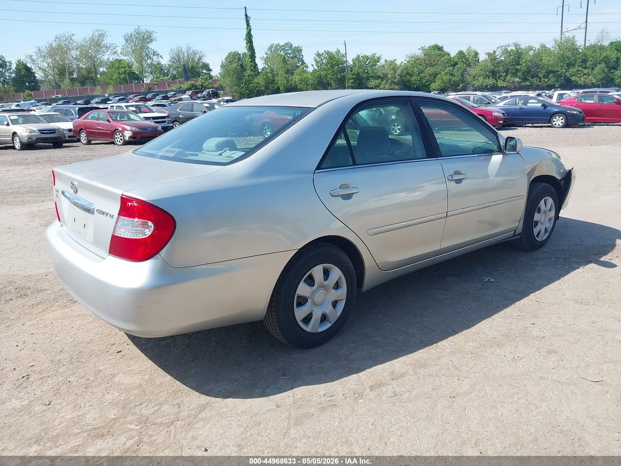 2002 Toyota Camry Le Silver vin: 4T1BE32K62U599178