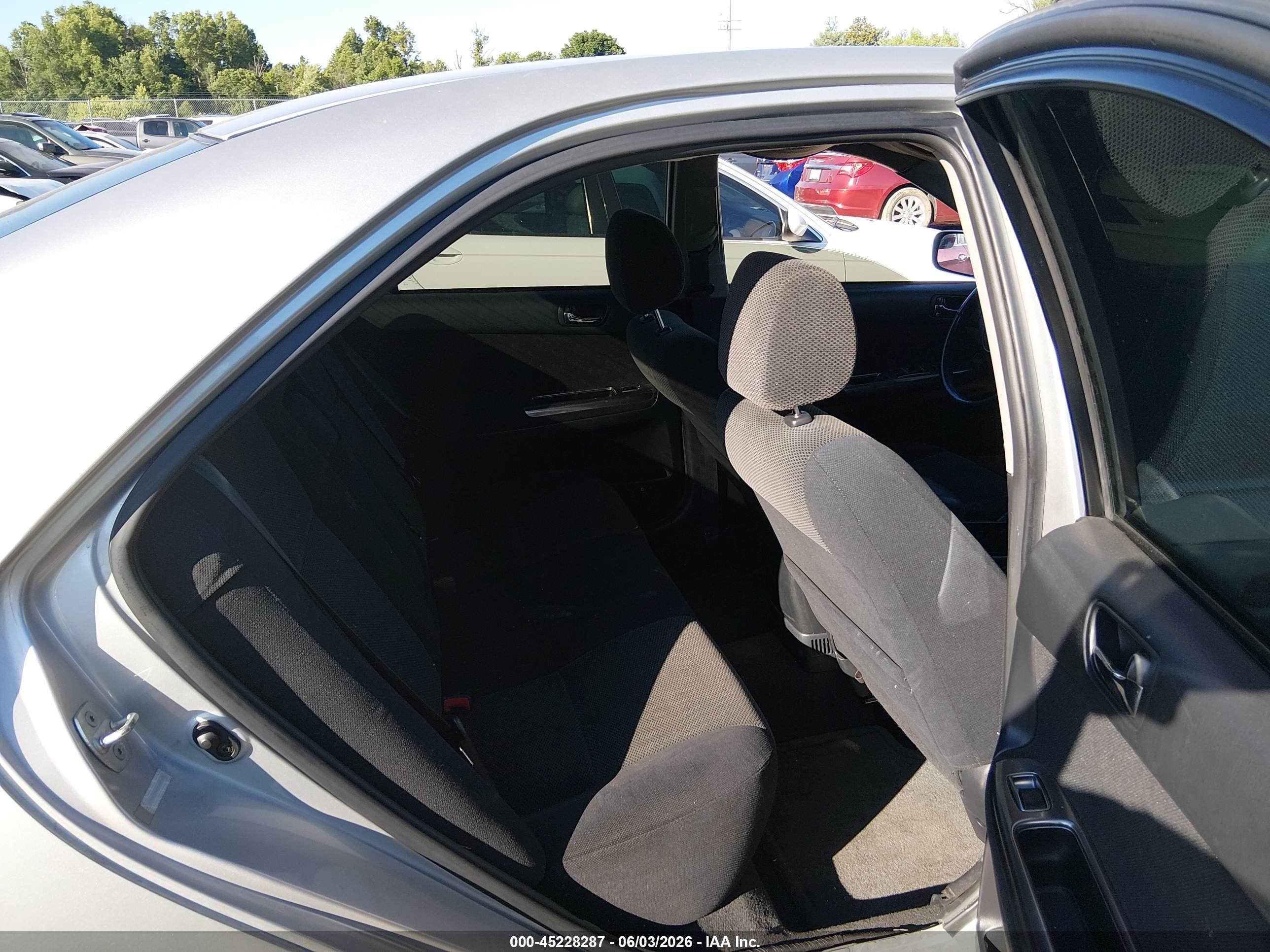 2002 Toyota Camry Se Silver vin: 4T1BE32K62U607103
