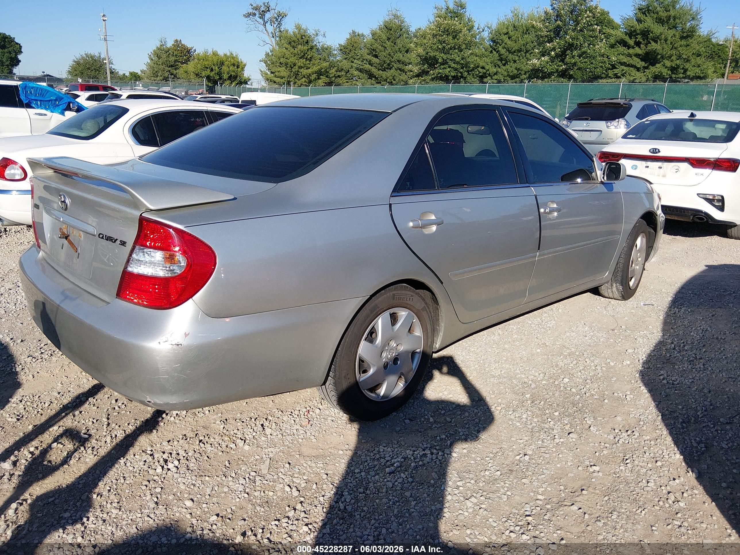 2002 Toyota Camry Se Silver vin: 4T1BE32K62U607103