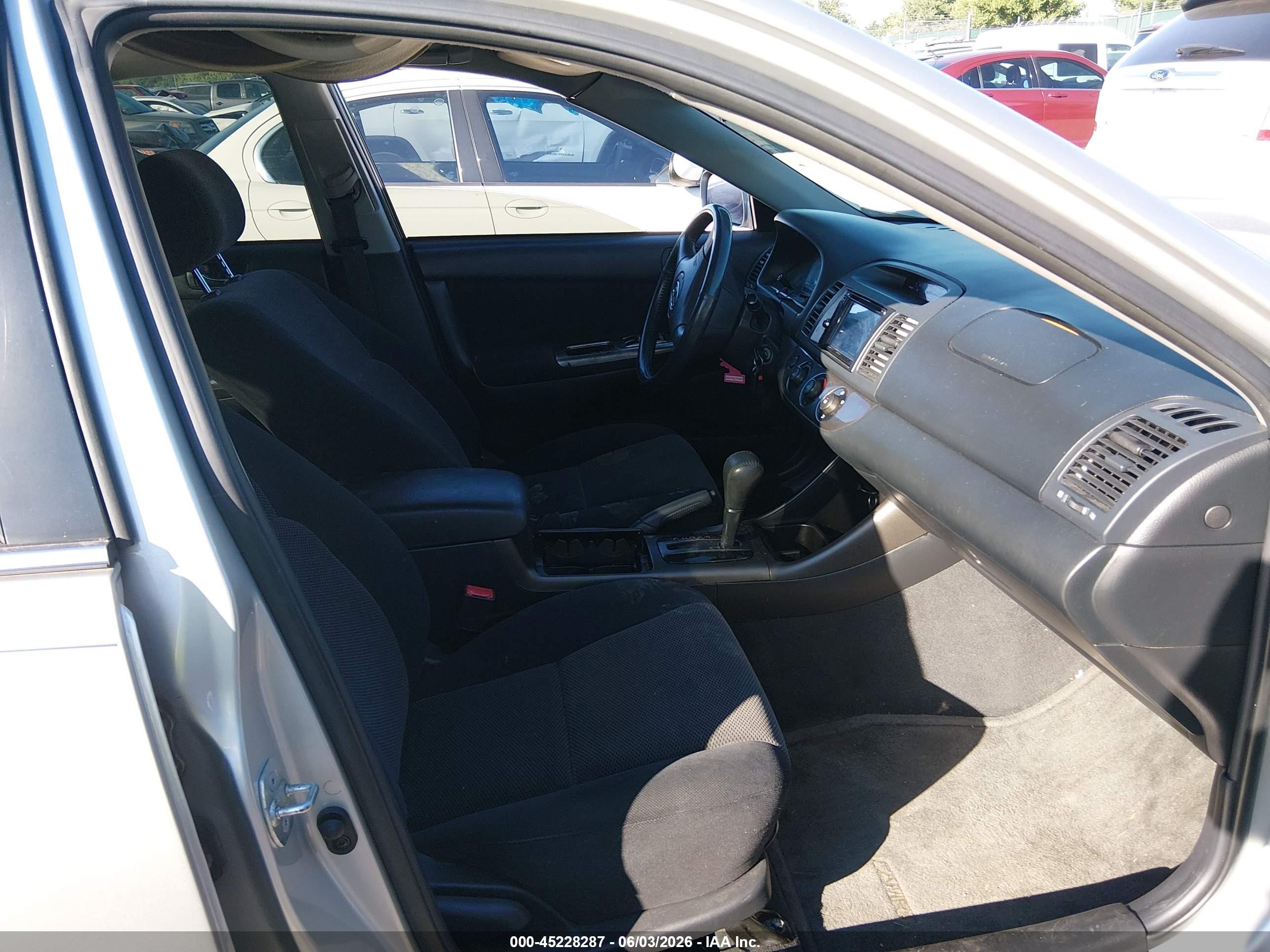 2002 Toyota Camry Se Silver vin: 4T1BE32K62U607103