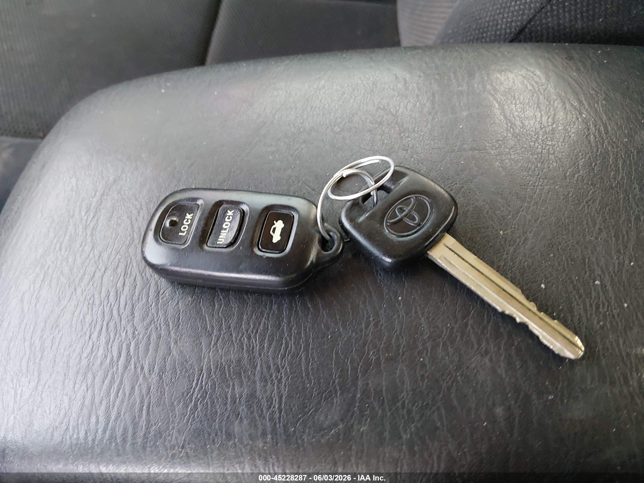 2002 Toyota Camry Se Silver vin: 4T1BE32K62U607103