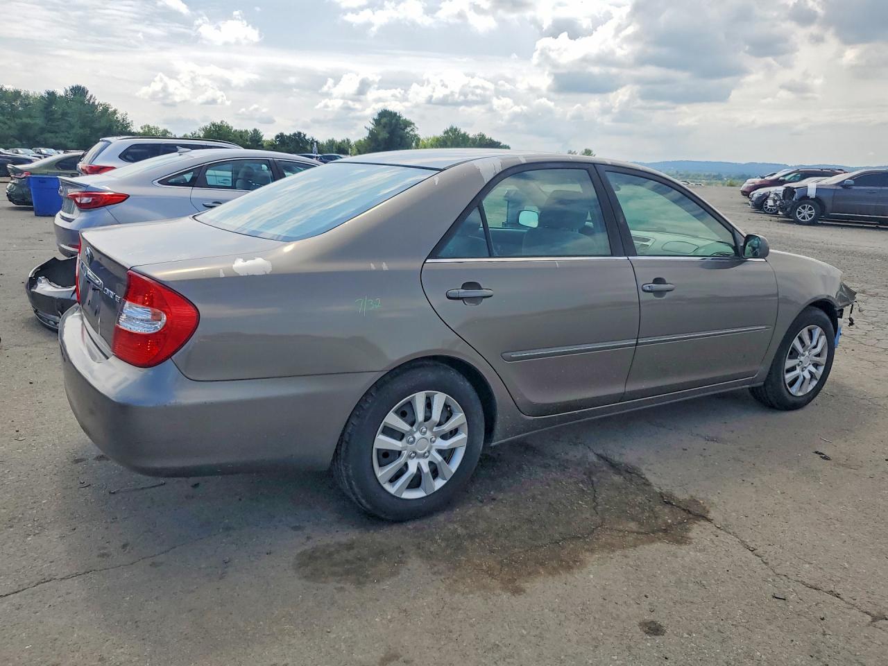 2002 Toyota Camry Xle Gray vin: 4T1BE32K62U620627