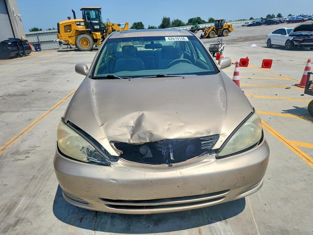 2003 Toyota Camry Le Gold vin: 4T1BE32K63U137642