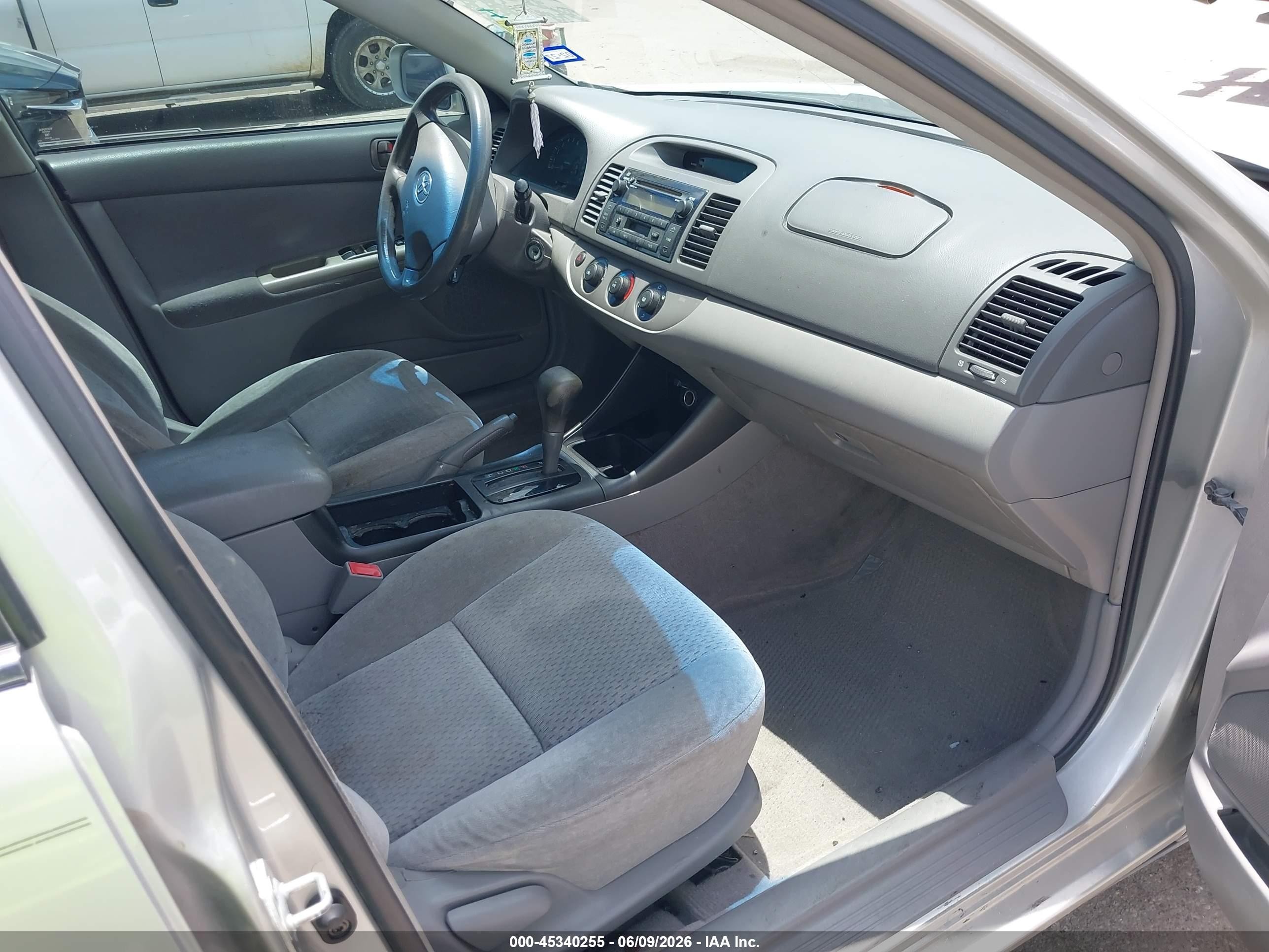 2003 Toyota Camry Le Silver vin: 4T1BE32K63U164341