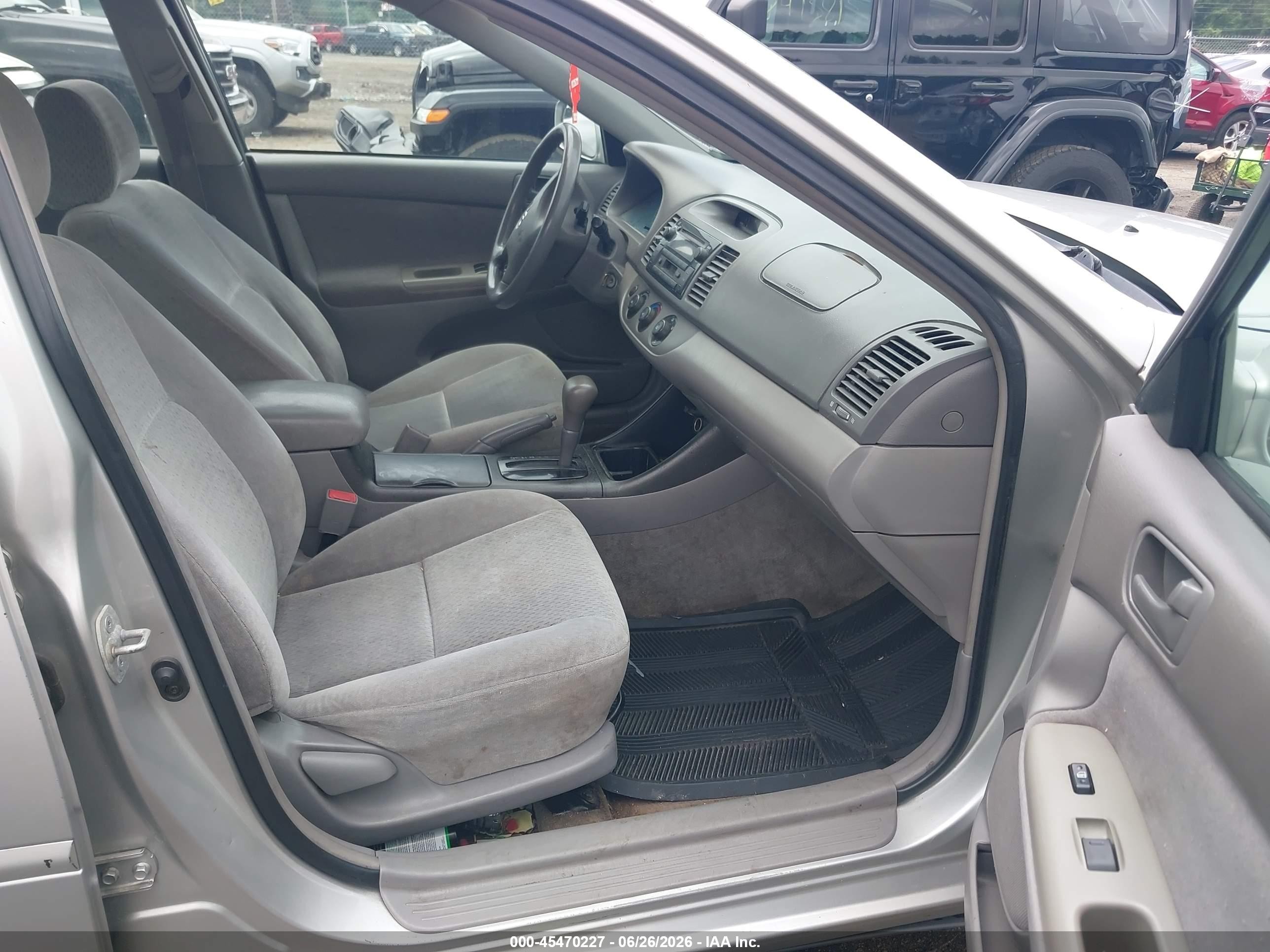 2003 Toyota Camry Le Silver vin: 4T1BE32K63U200710
