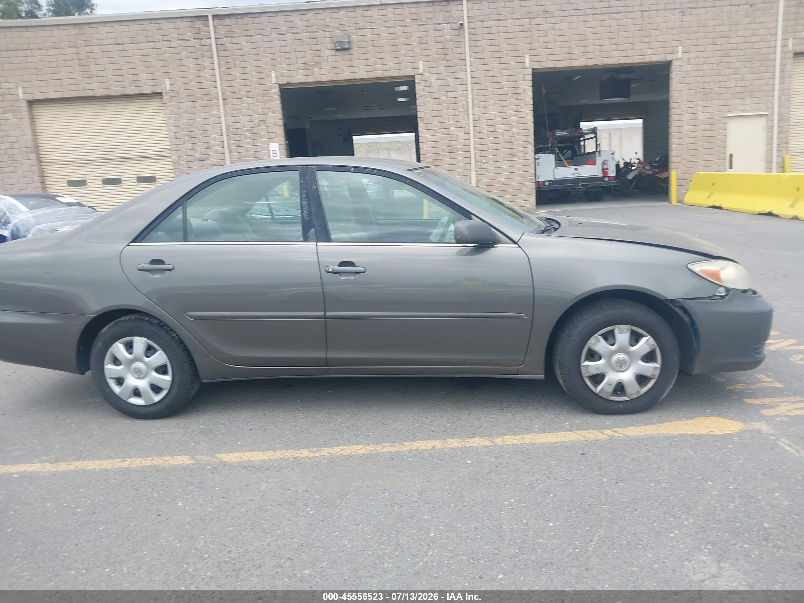 2003 Toyota Camry Le Brown vin: 4T1BE32K63U648784