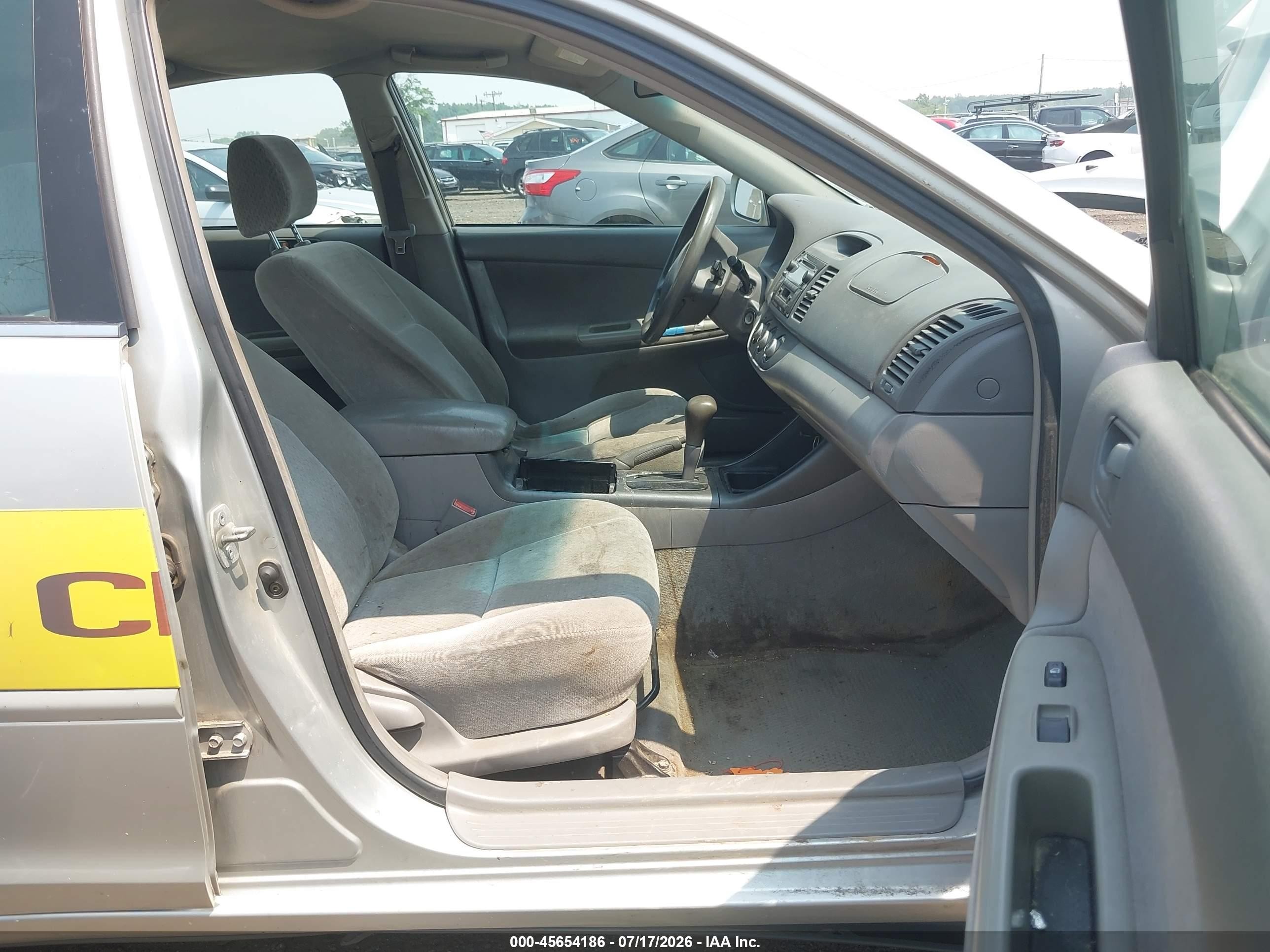 2003 Toyota Camry Le Серебряный vin: 4T1BE32K63U742549