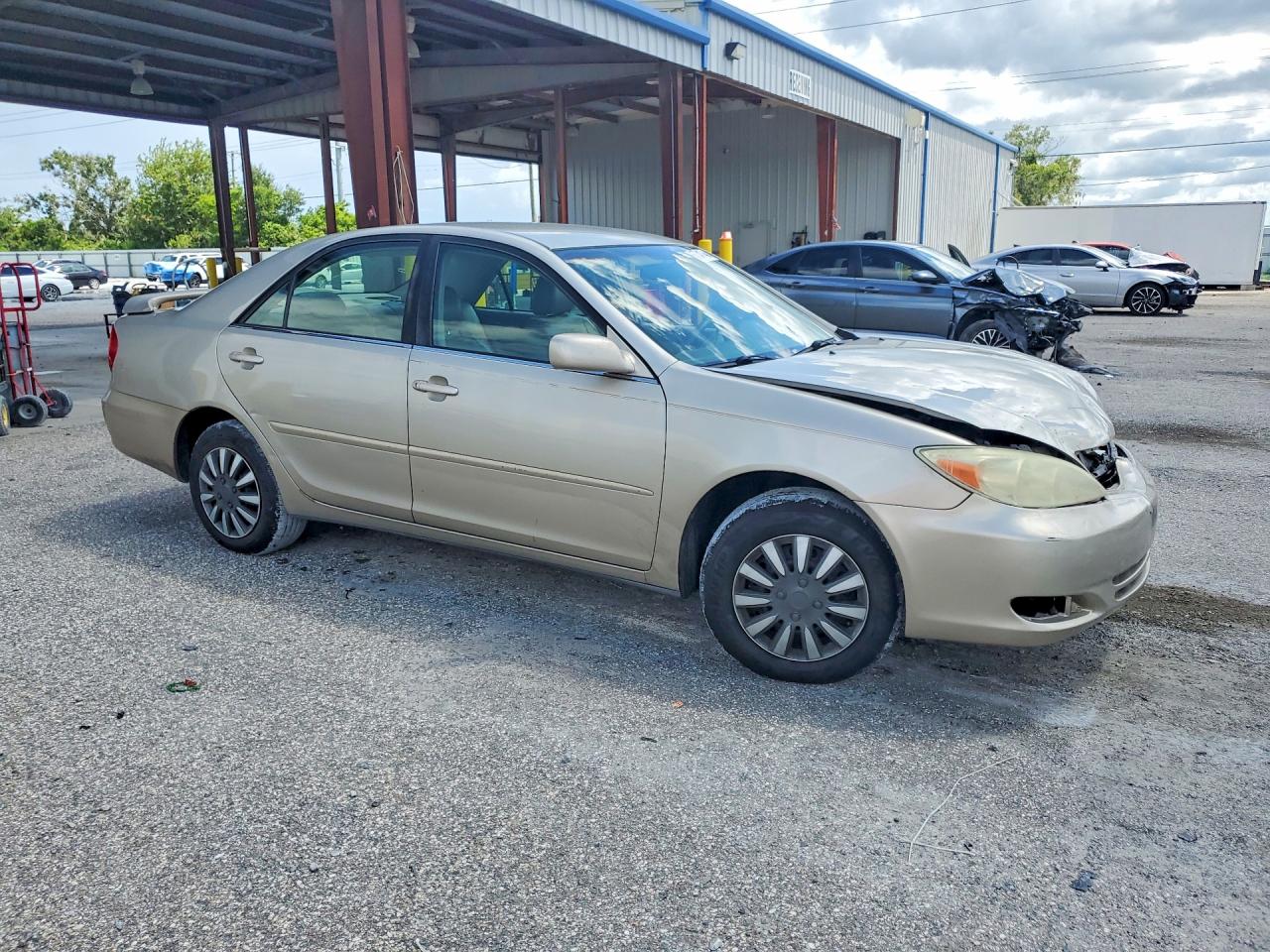 2003 Toyota Camry Le Gold vin: 4T1BE32K63U786471