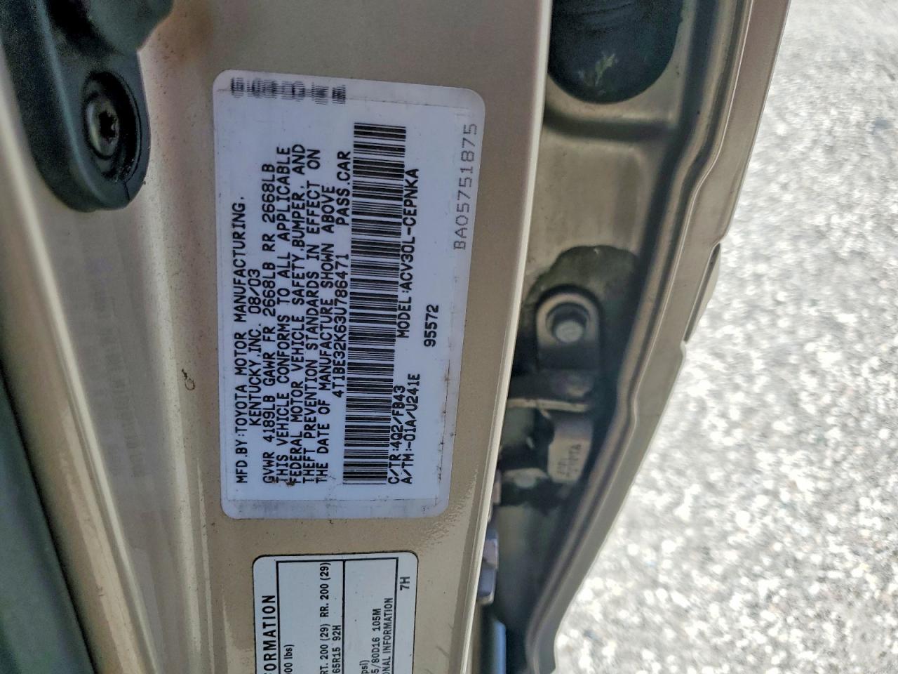 2003 Toyota Camry Le Gold vin: 4T1BE32K63U786471