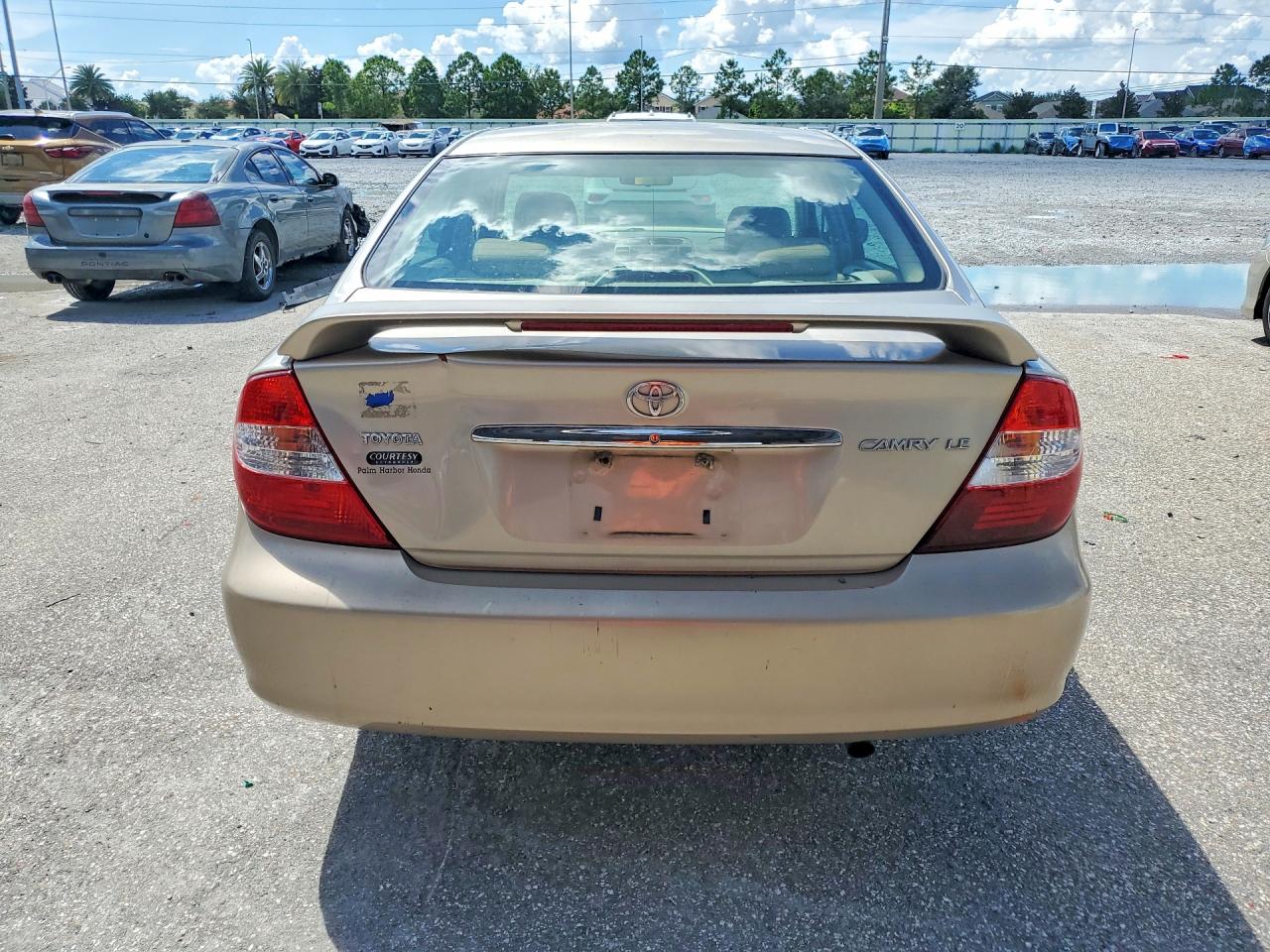 2003 Toyota Camry Le Gold vin: 4T1BE32K63U786471