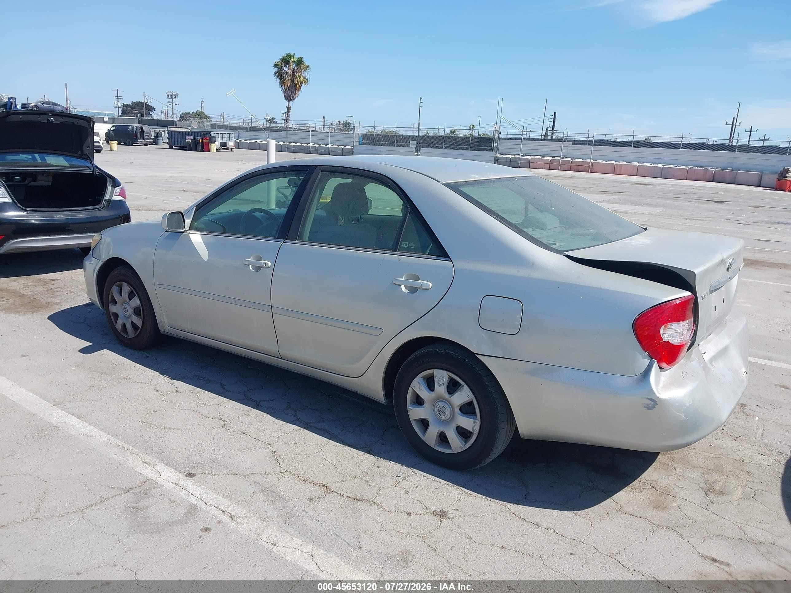 2004 Toyota Camry Le Серебряный vin: 4T1BE32K64U262593
