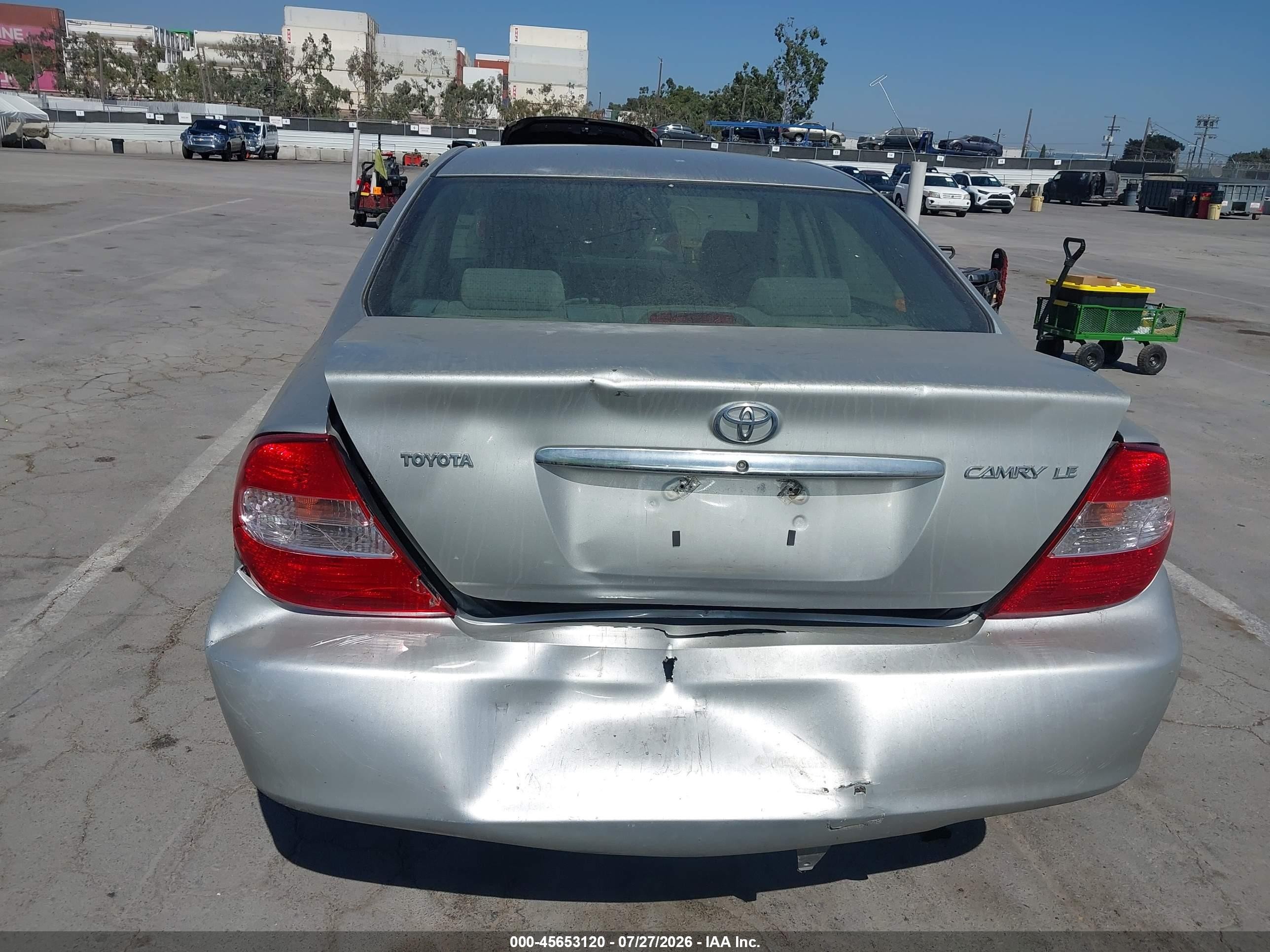 2004 Toyota Camry Le Серебряный vin: 4T1BE32K64U262593