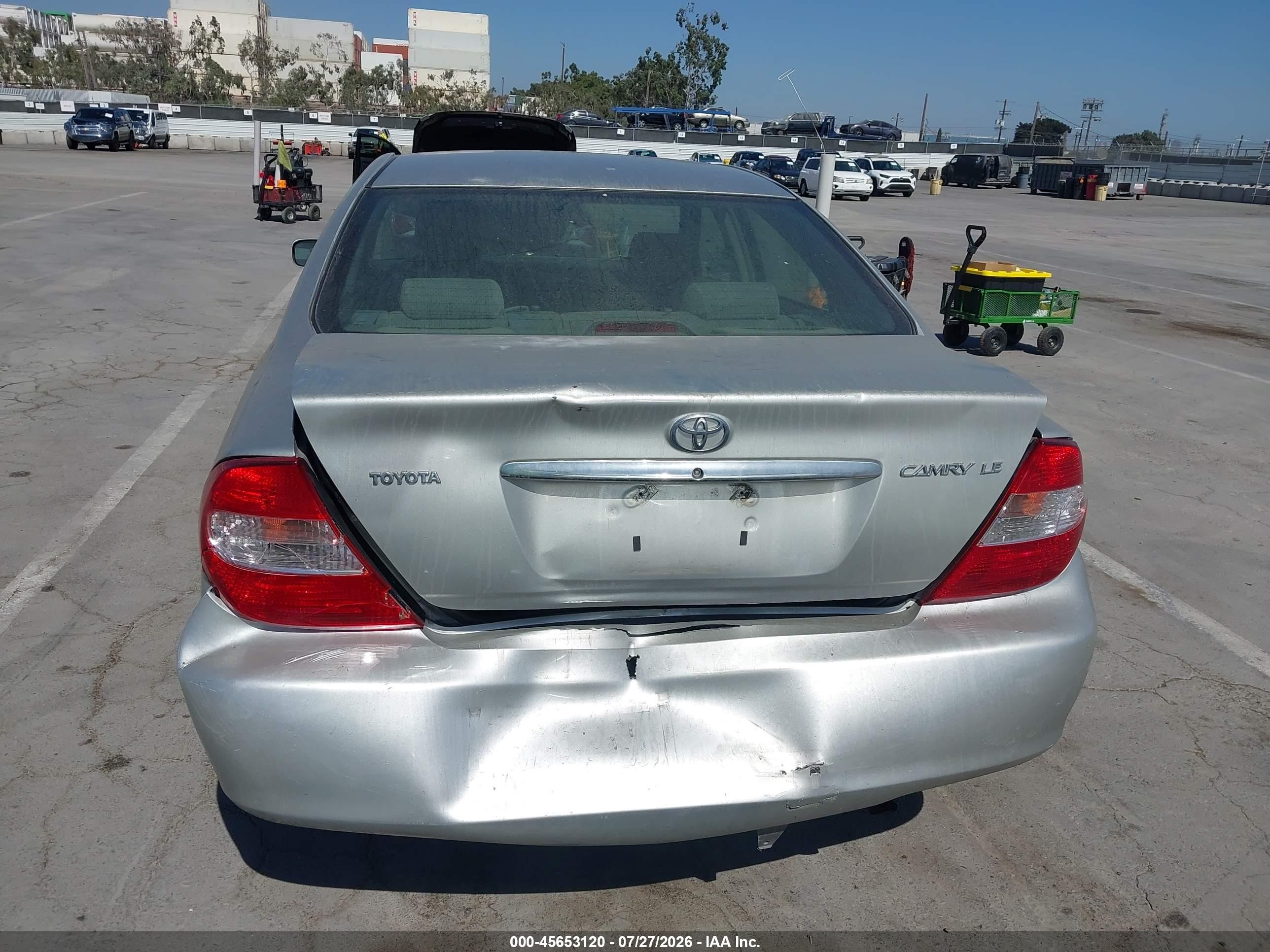 2004 Toyota Camry Le Серебряный vin: 4T1BE32K64U262593