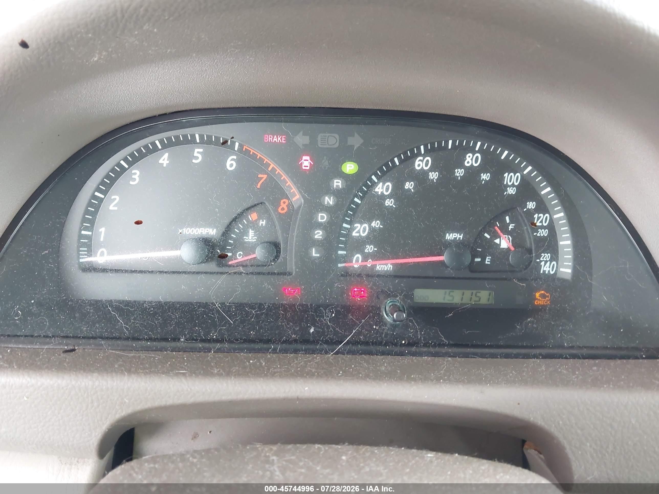 2004 Toyota Camry Le Gold vin: 4T1BE32K64U269334