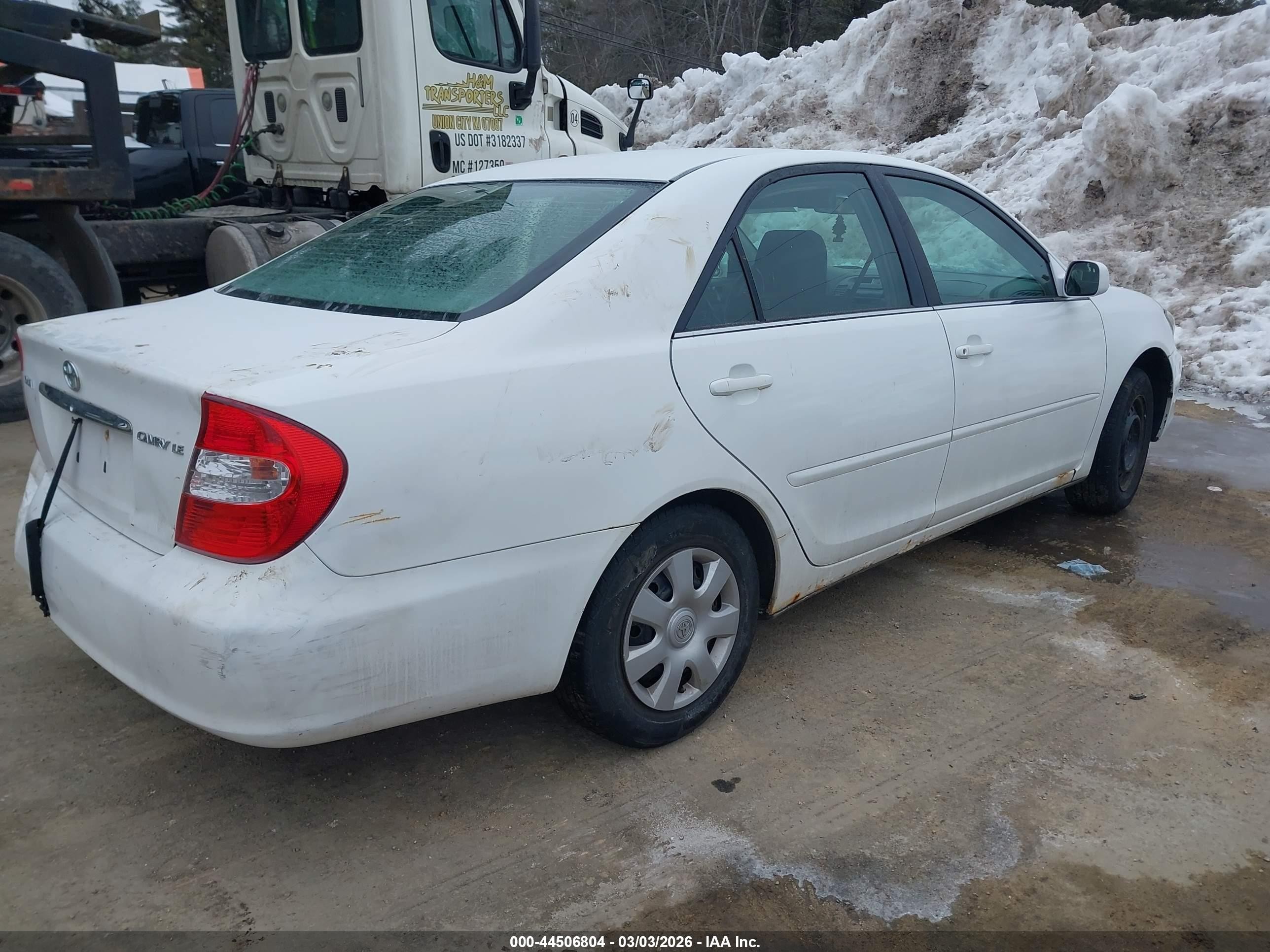 2004 Toyota Camry Le White vin: 4T1BE32K64U273366