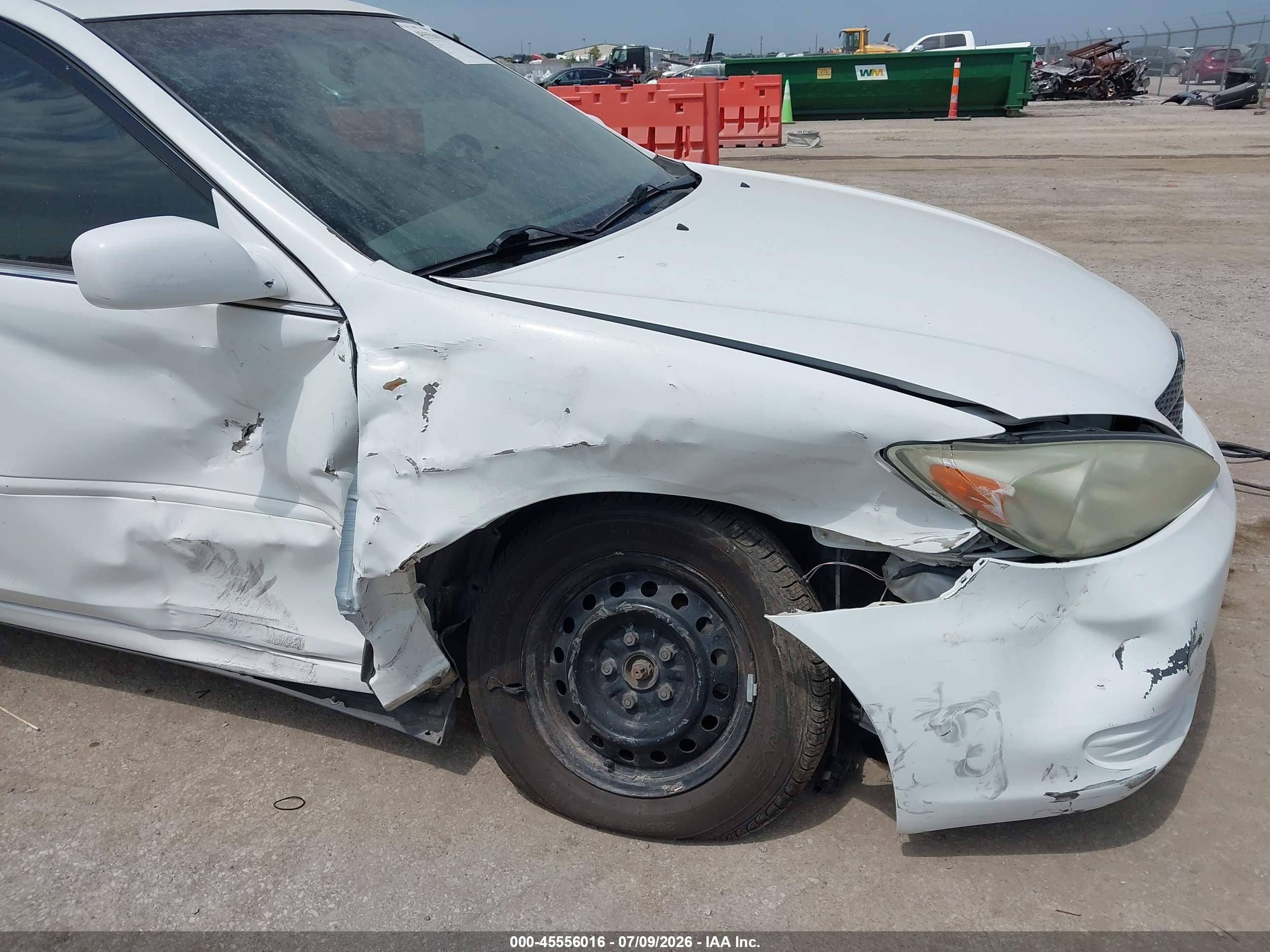 2004 Toyota Camry Le White vin: 4T1BE32K64U367781