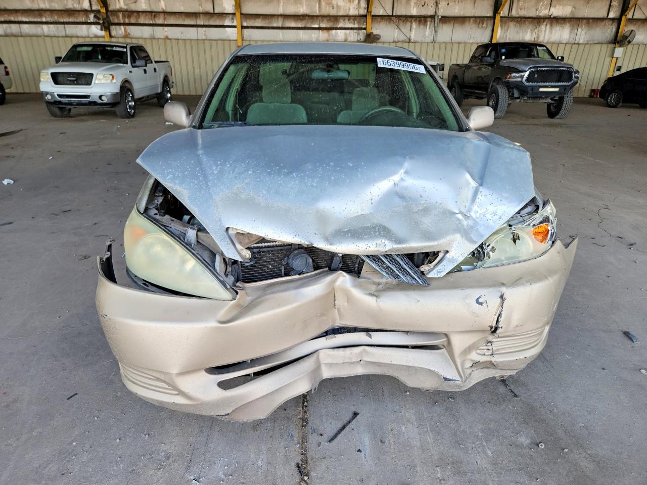 2004 Toyota Camry Le Beige vin: 4T1BE32K64U372432
