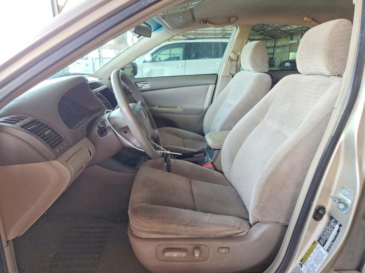 2004 Toyota Camry Le Beige vin: 4T1BE32K64U372432