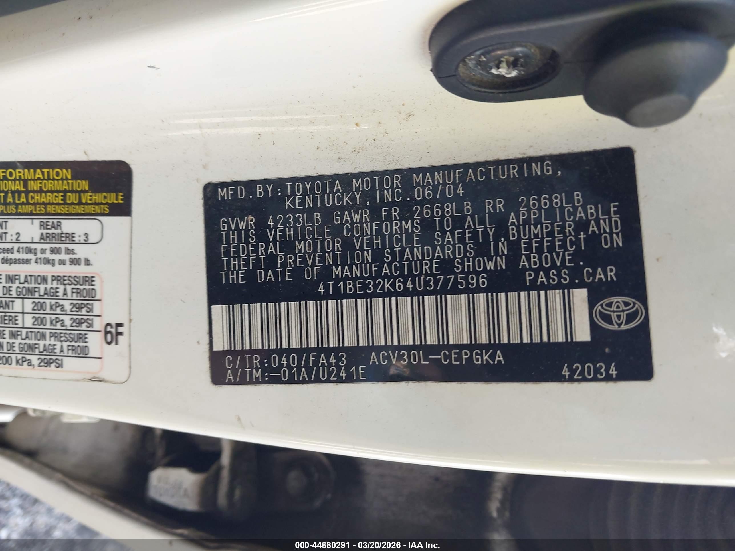 2004 Toyota Camry Xle White vin: 4T1BE32K64U377596