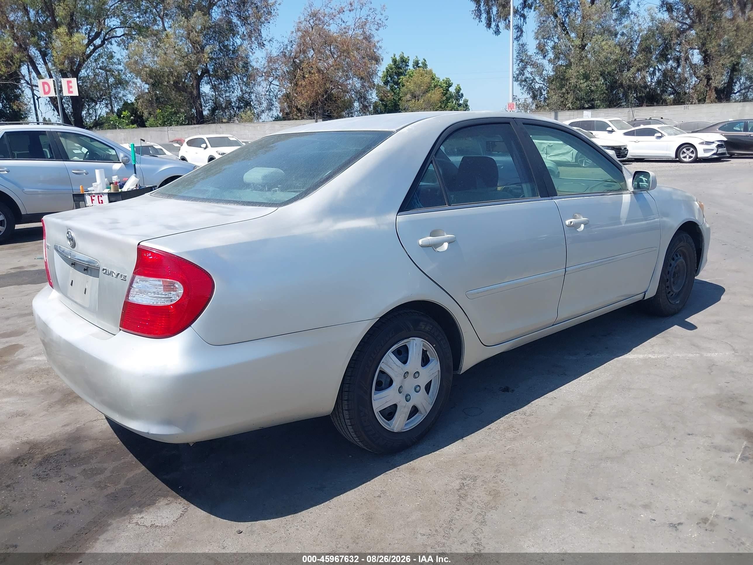2004 Toyota Camry Le Silver vin: 4T1BE32K64U805263