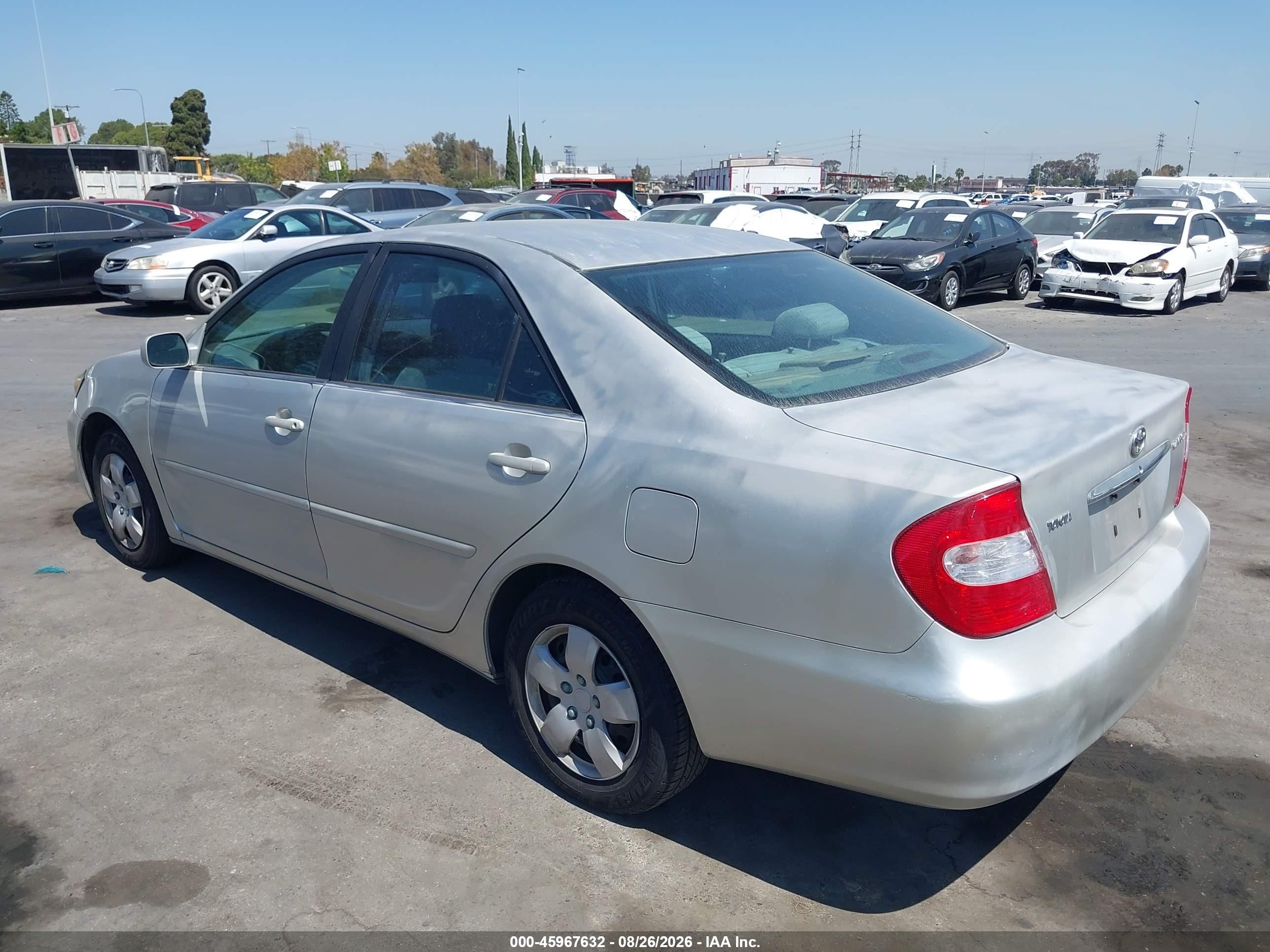 2004 Toyota Camry Le Silver vin: 4T1BE32K64U805263