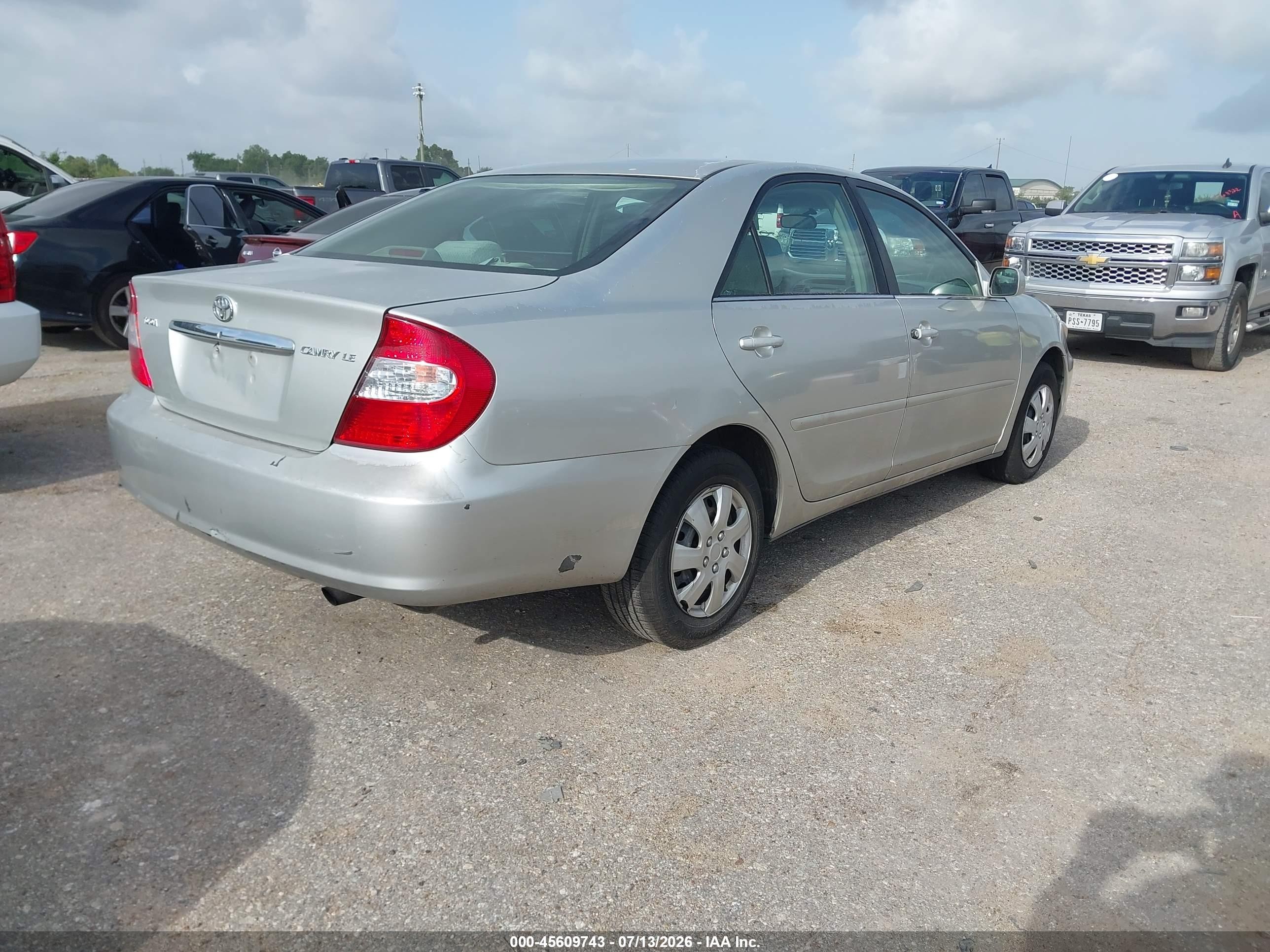 2004 Toyota Camry Le Silver vin: 4T1BE32K64U808762