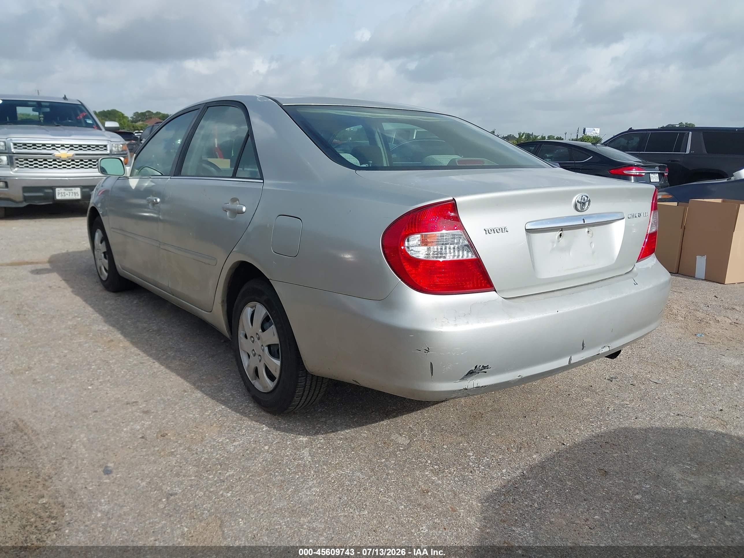 2004 Toyota Camry Le Silver vin: 4T1BE32K64U808762
