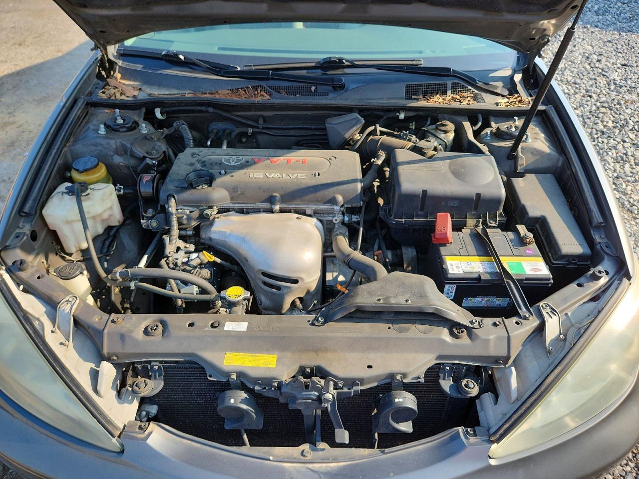2004 Toyota Camry Le Tan vin: 4T1BE32K64U814089