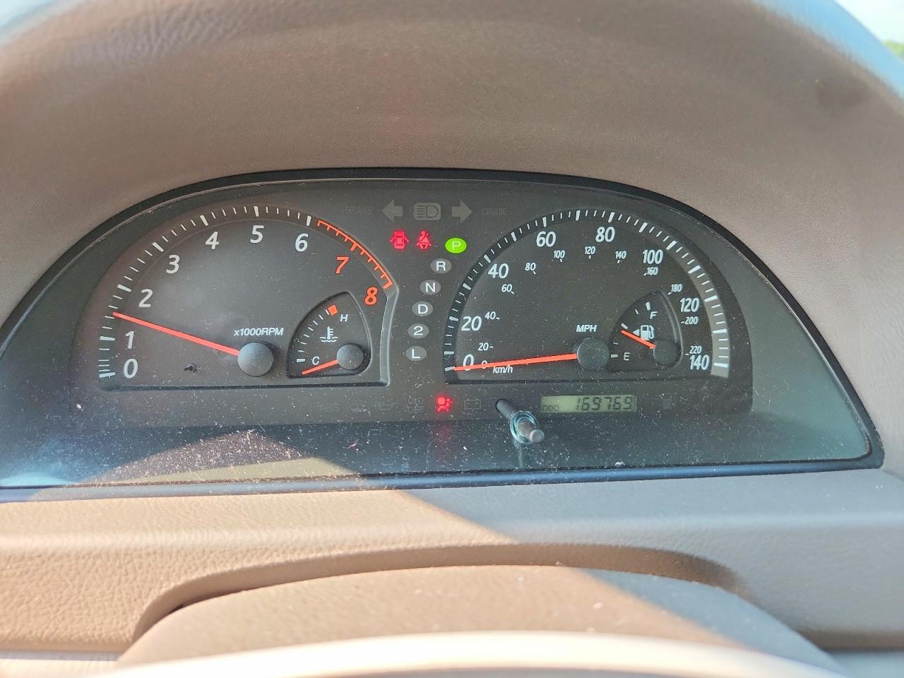 2004 Toyota Camry Le Tan vin: 4T1BE32K64U814089