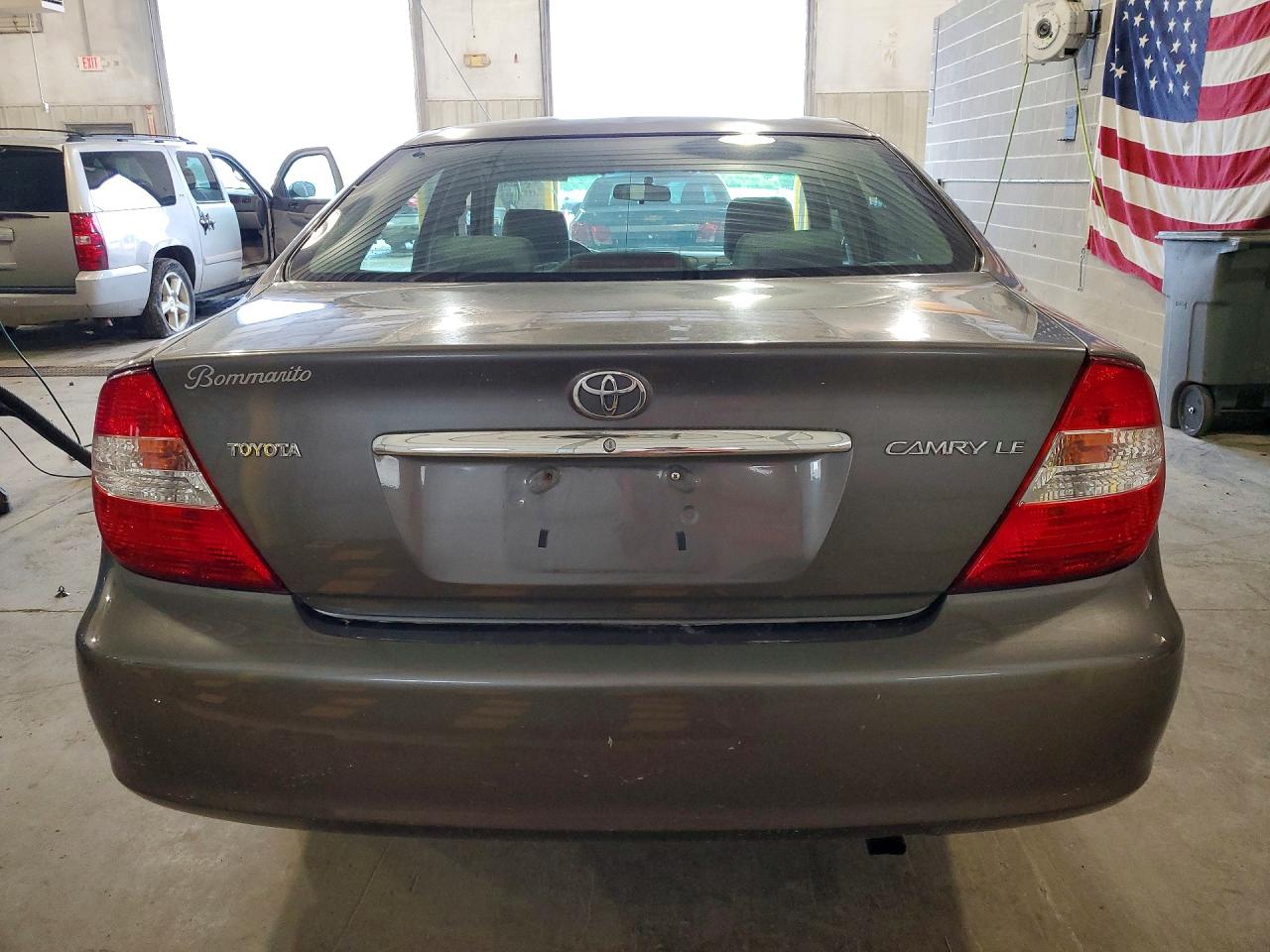 2004 Toyt Camry Gray vin: 4T1BE32K64U823990