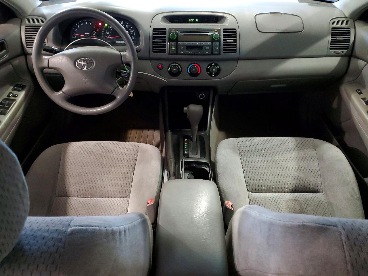 2004 Toyt Camry Gray vin: 4T1BE32K64U823990