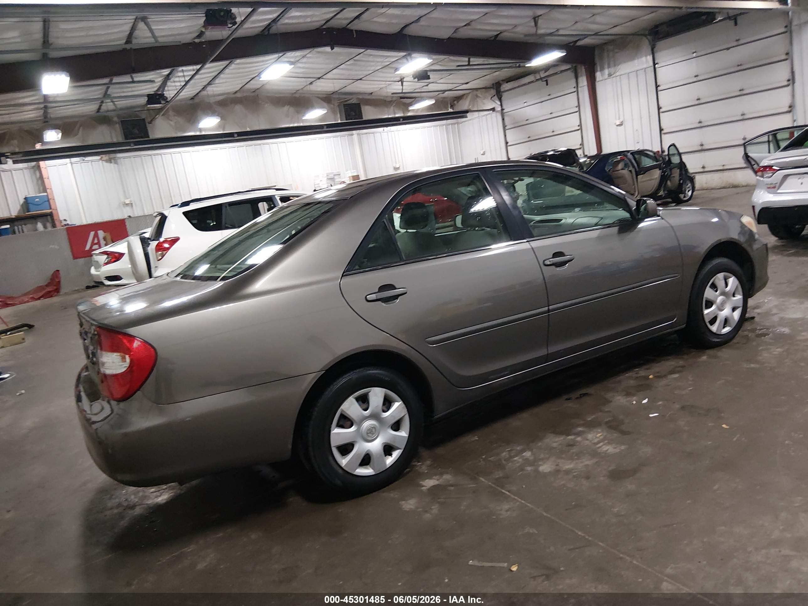 2004 Toyota Camry Le Gray vin: 4T1BE32K64U838862