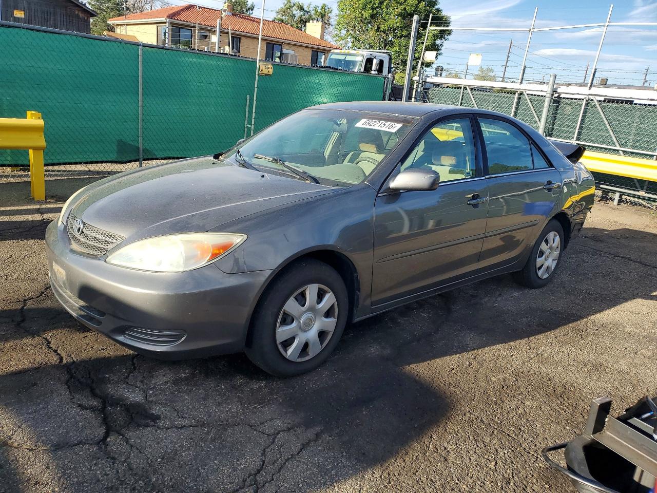 2004 Toyota Camry Le Tan vin: 4T1BE32K64U844290