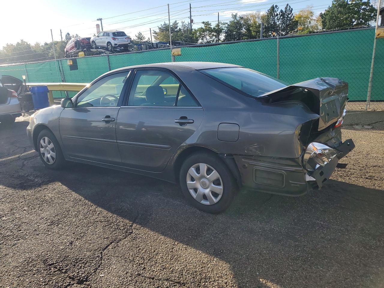 2004 Toyota Camry Le Tan vin: 4T1BE32K64U844290