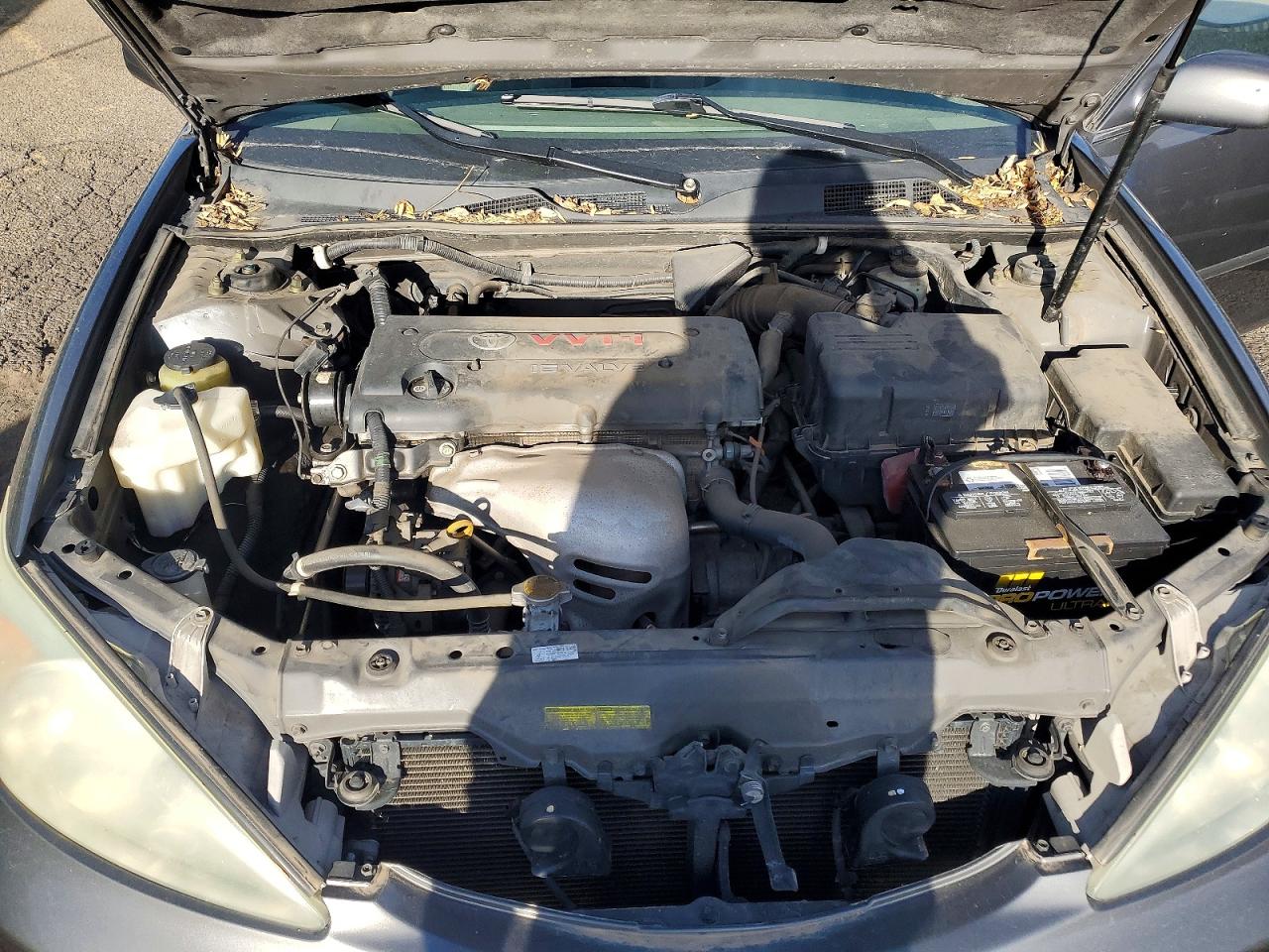 2004 Toyota Camry Le Tan vin: 4T1BE32K64U844290