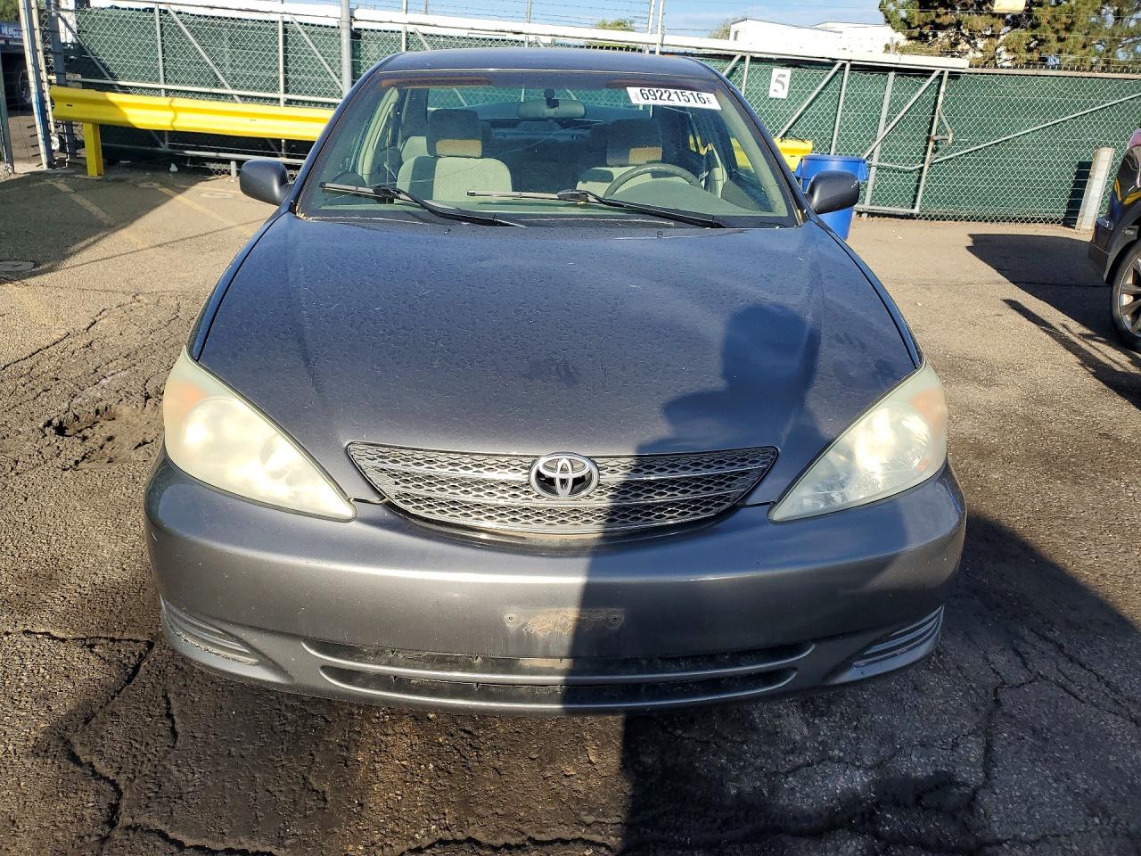 2004 Toyota Camry Le Tan vin: 4T1BE32K64U844290