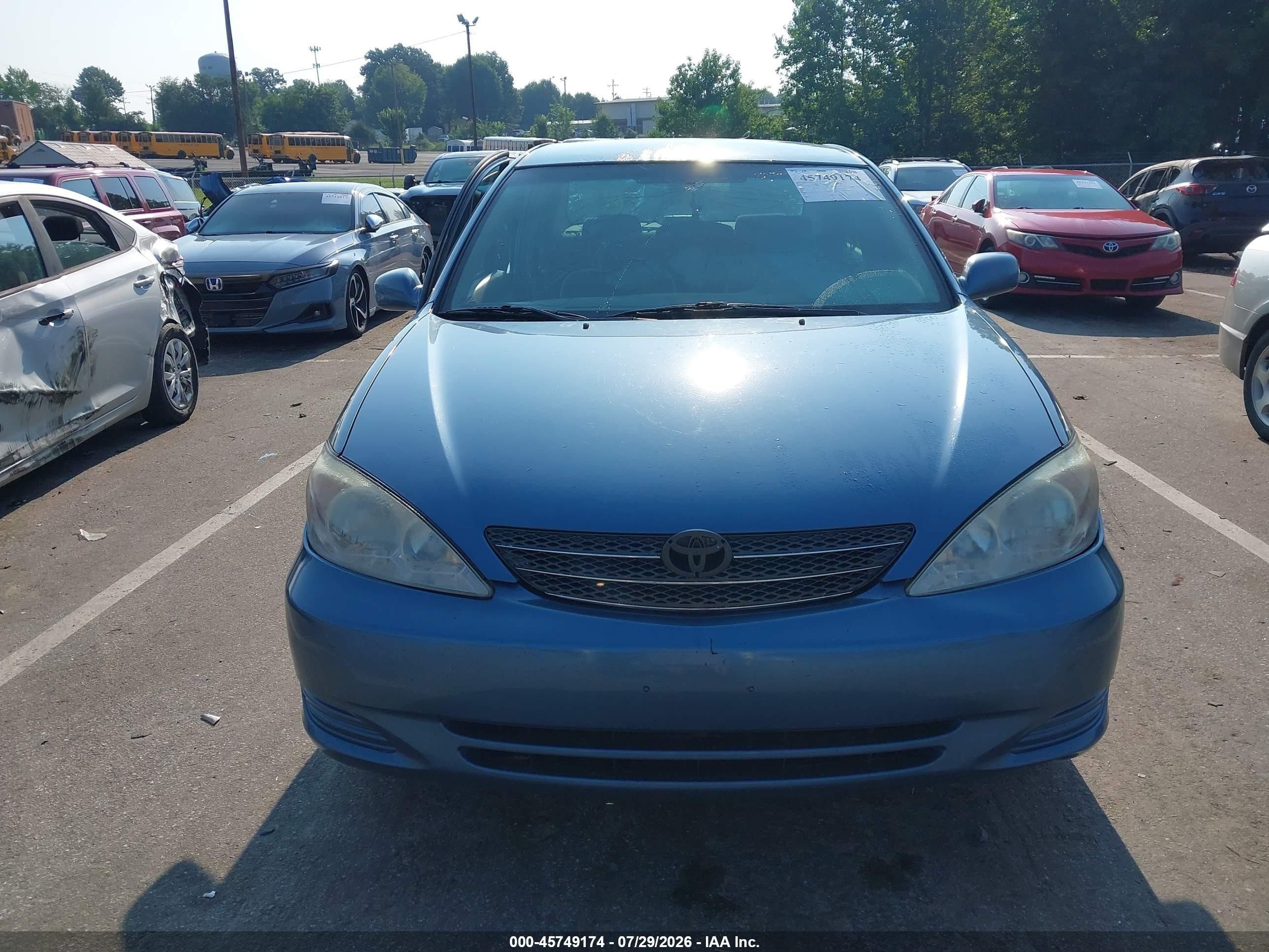 2004 Toyota Camry Le Blue vin: 4T1BE32K64U899127