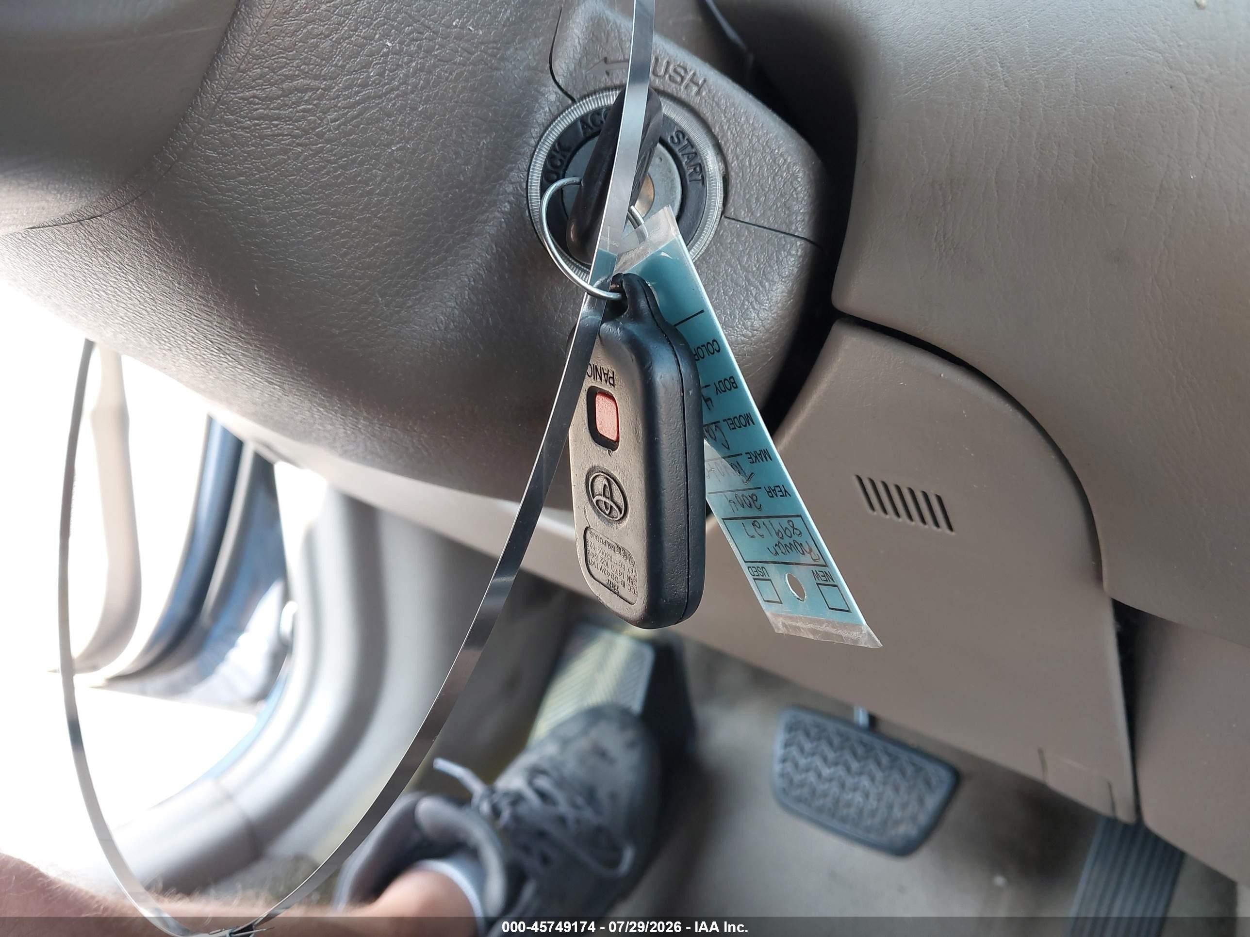 2004 Toyota Camry Le Blue vin: 4T1BE32K64U899127