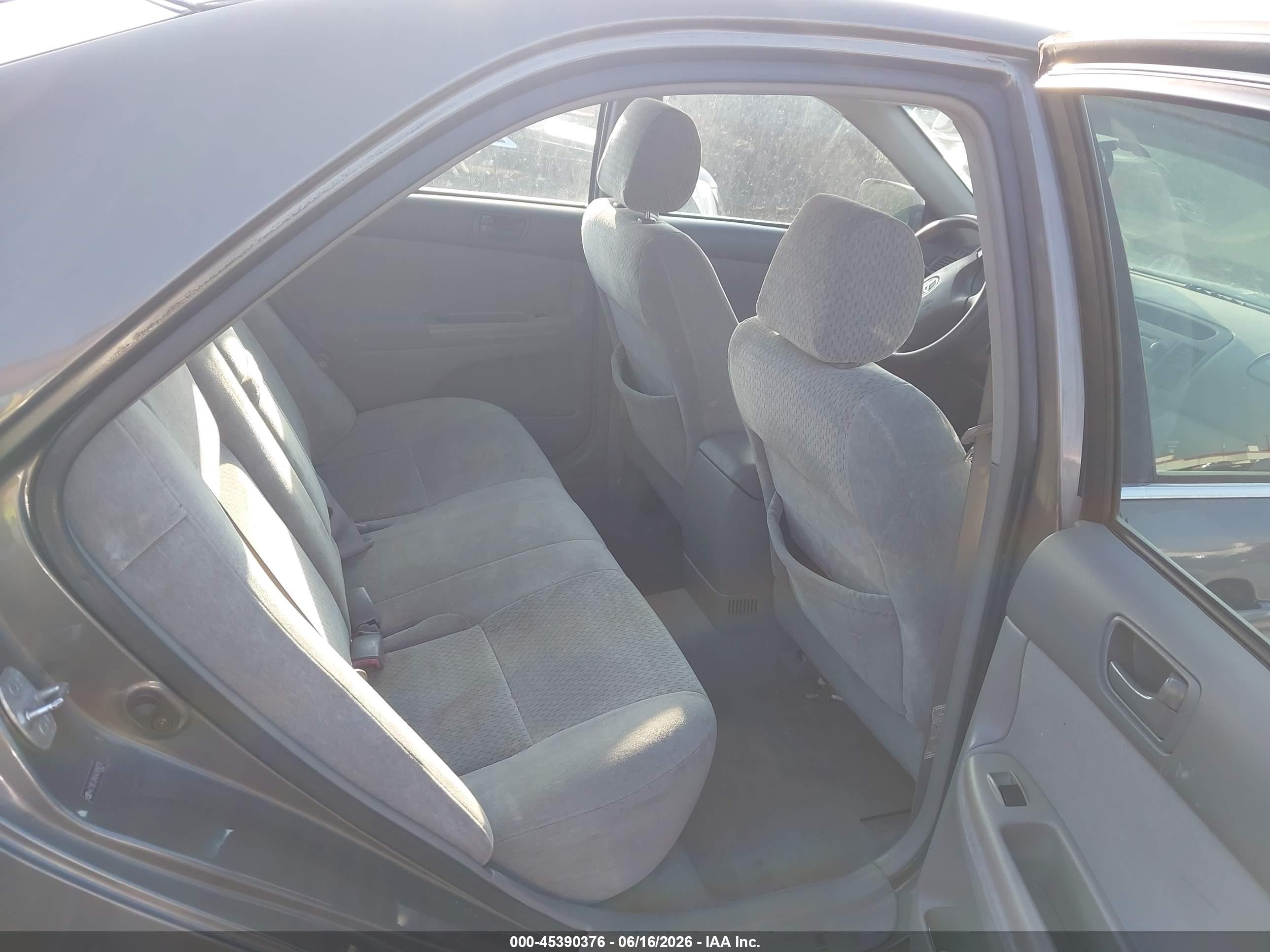 2004 Toyota Camry Le Серый vin: 4T1BE32K64U908778