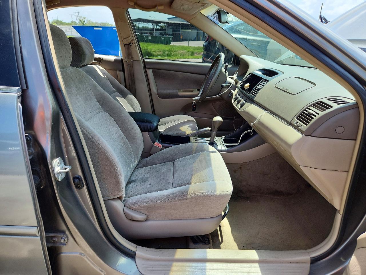 2004 Toyota Camry Le Gray vin: 4T1BE32K64U931266