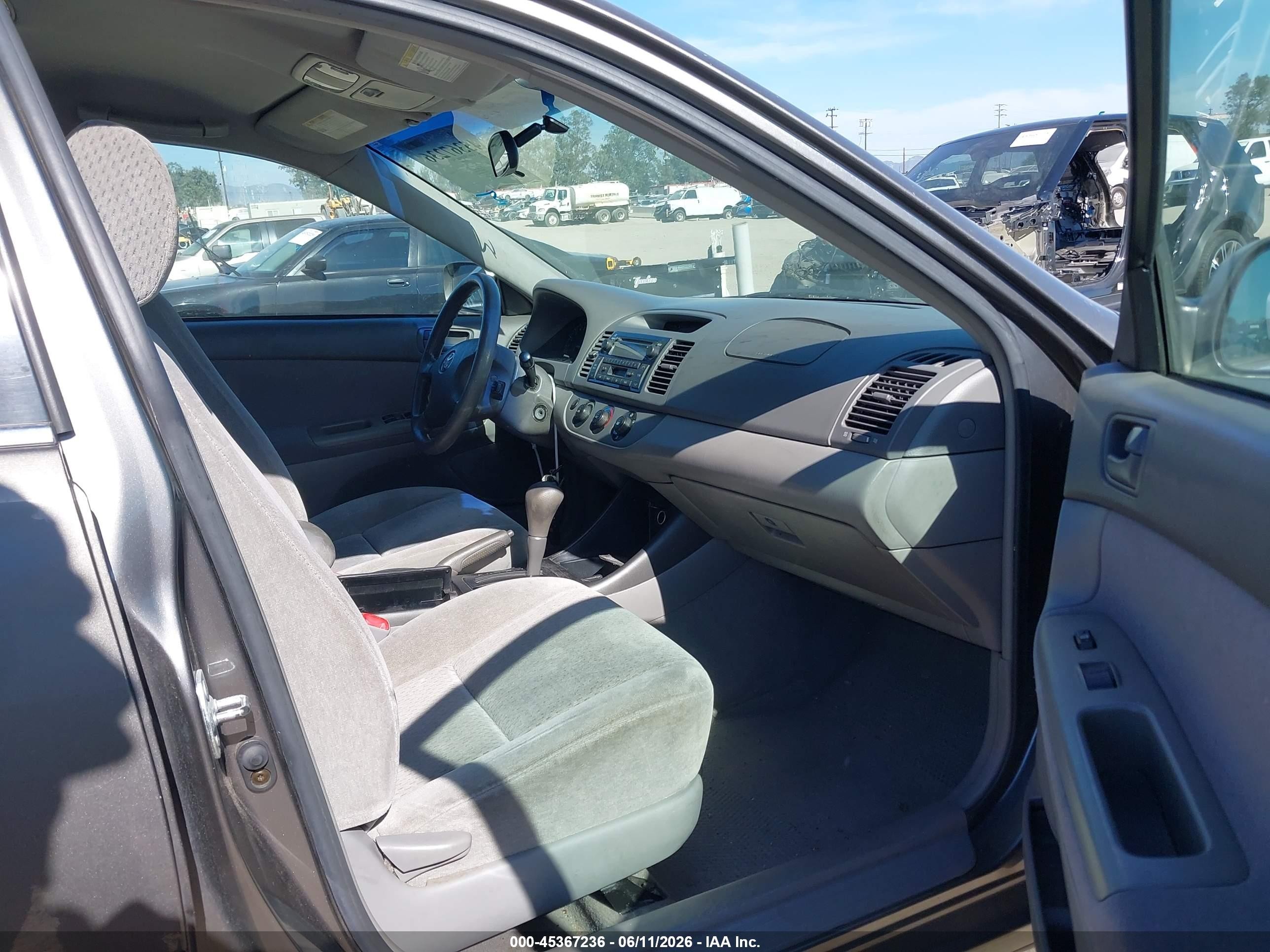 2004 Toyota Camry Le/xle/se Gray vin: 4T1BE32K64U935446